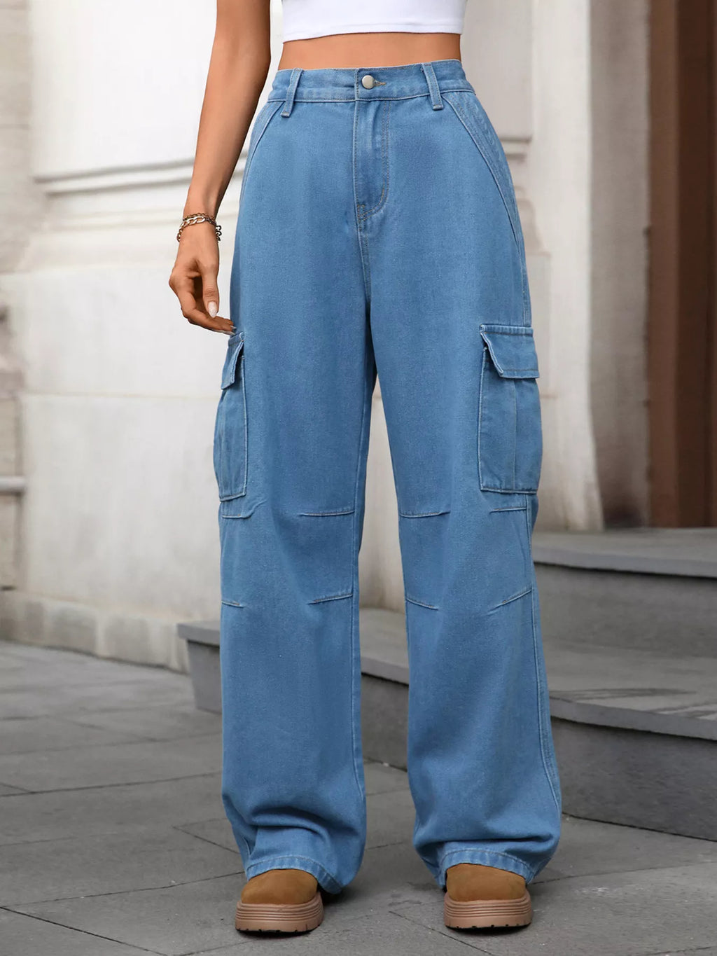 Relaxed Fit Cargo Jeans