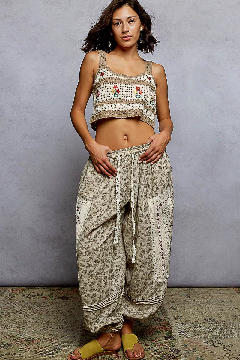 POL Floral Embroidered Cropped Crochet Cami with Scalloped Hem