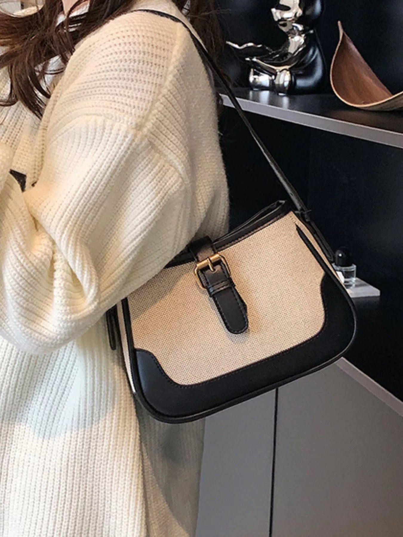 Contrast Buckle Shoulder Bag
