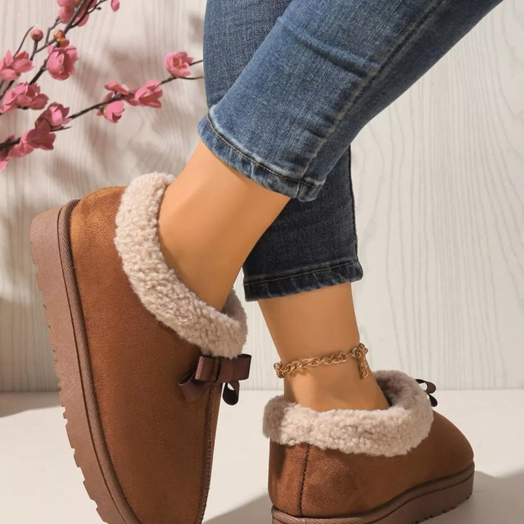 Cozy Bowknot Plush Lined Slip-Ons