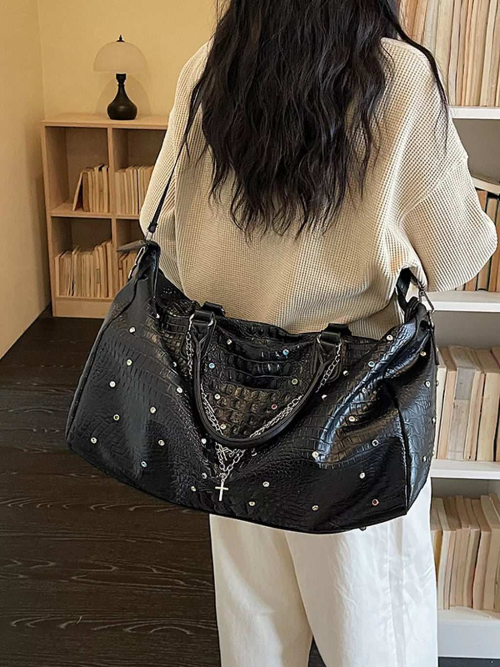 Studded Large Capacity Travel Bag