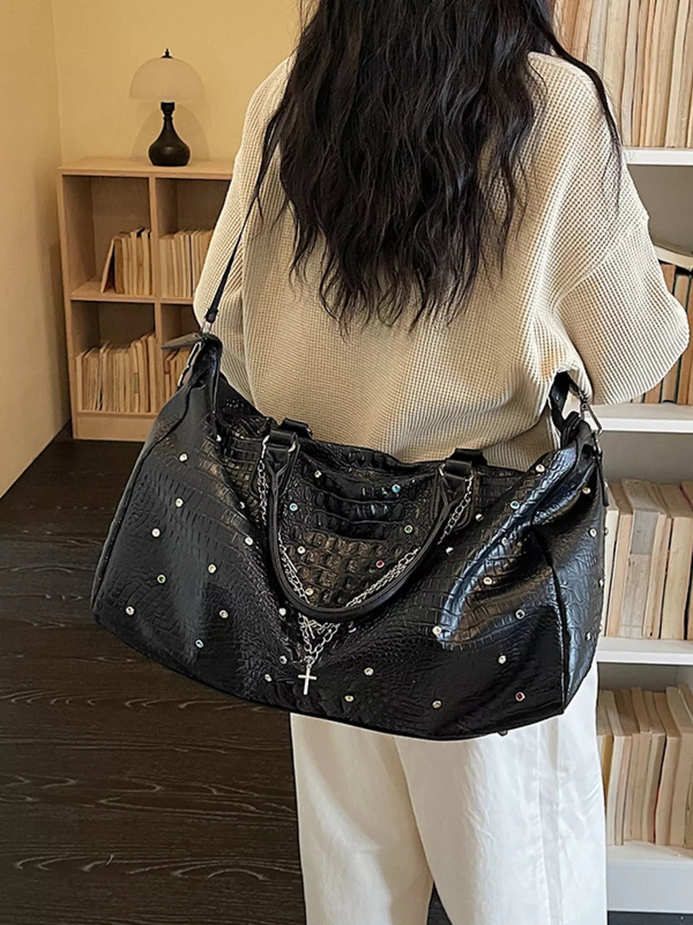 Studded Large Capacity Travel Bag