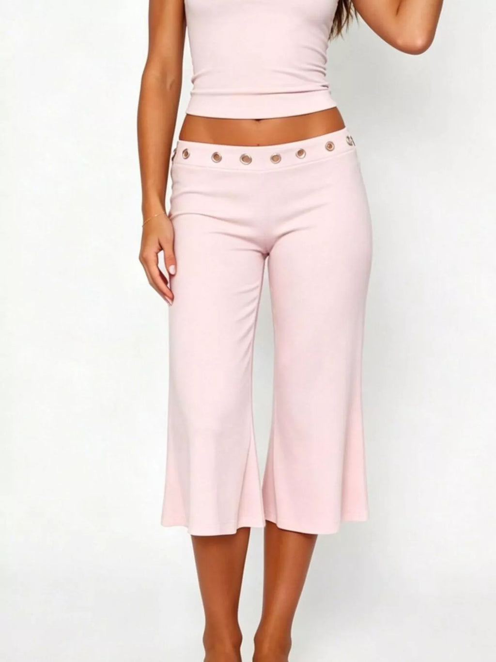 Mid Rise Capris Pants