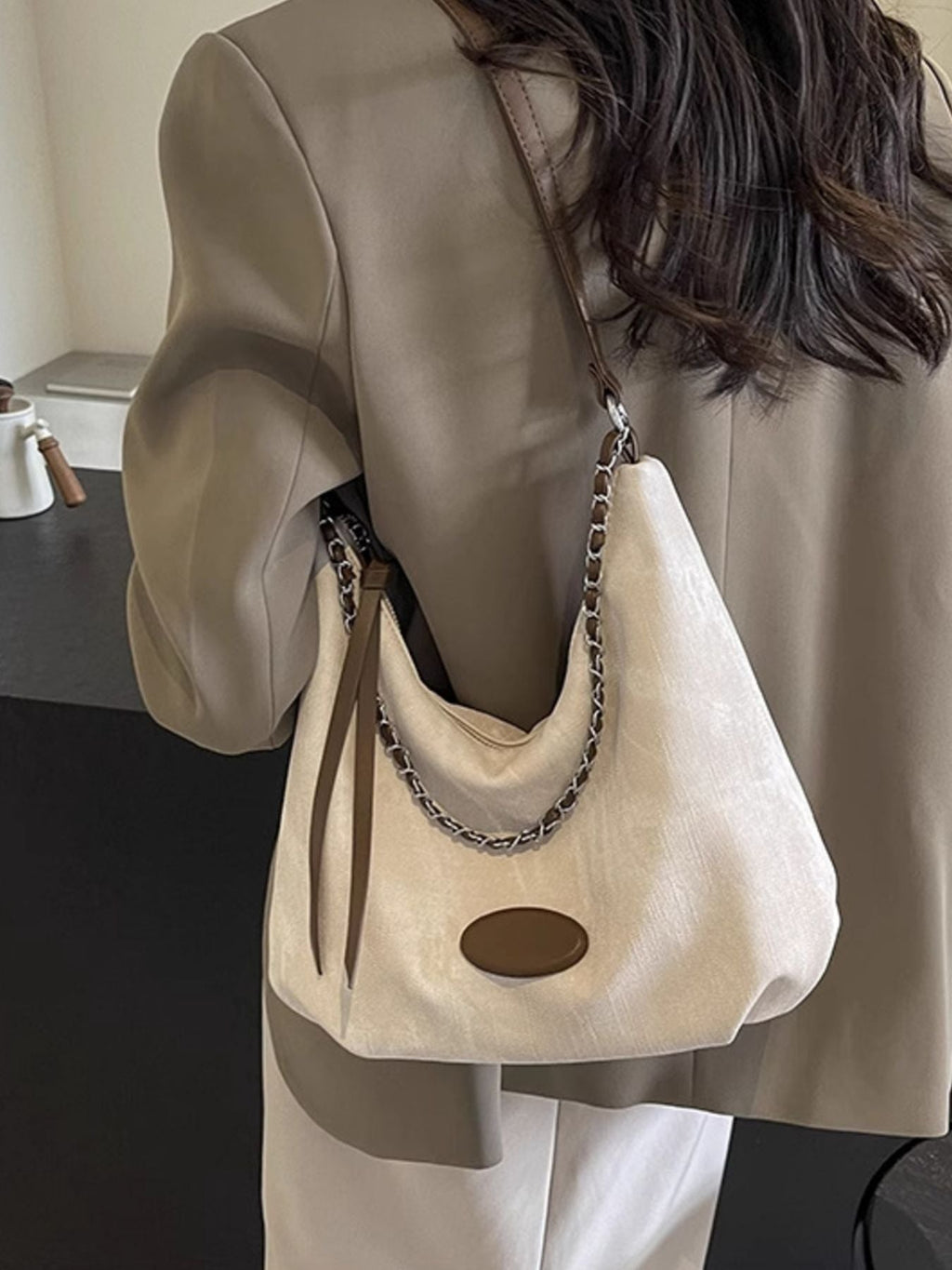 Chain Decor Casual Shoulder Bag