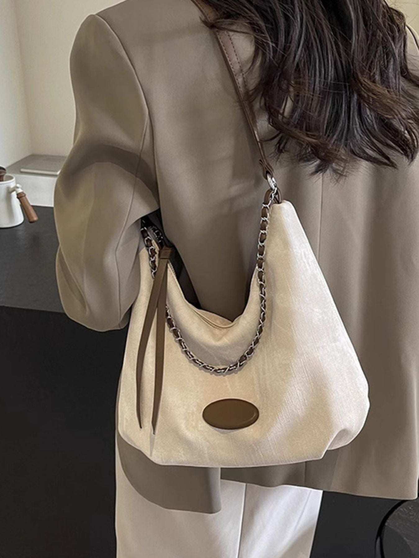 Chain Decor Casual Shoulder Bag