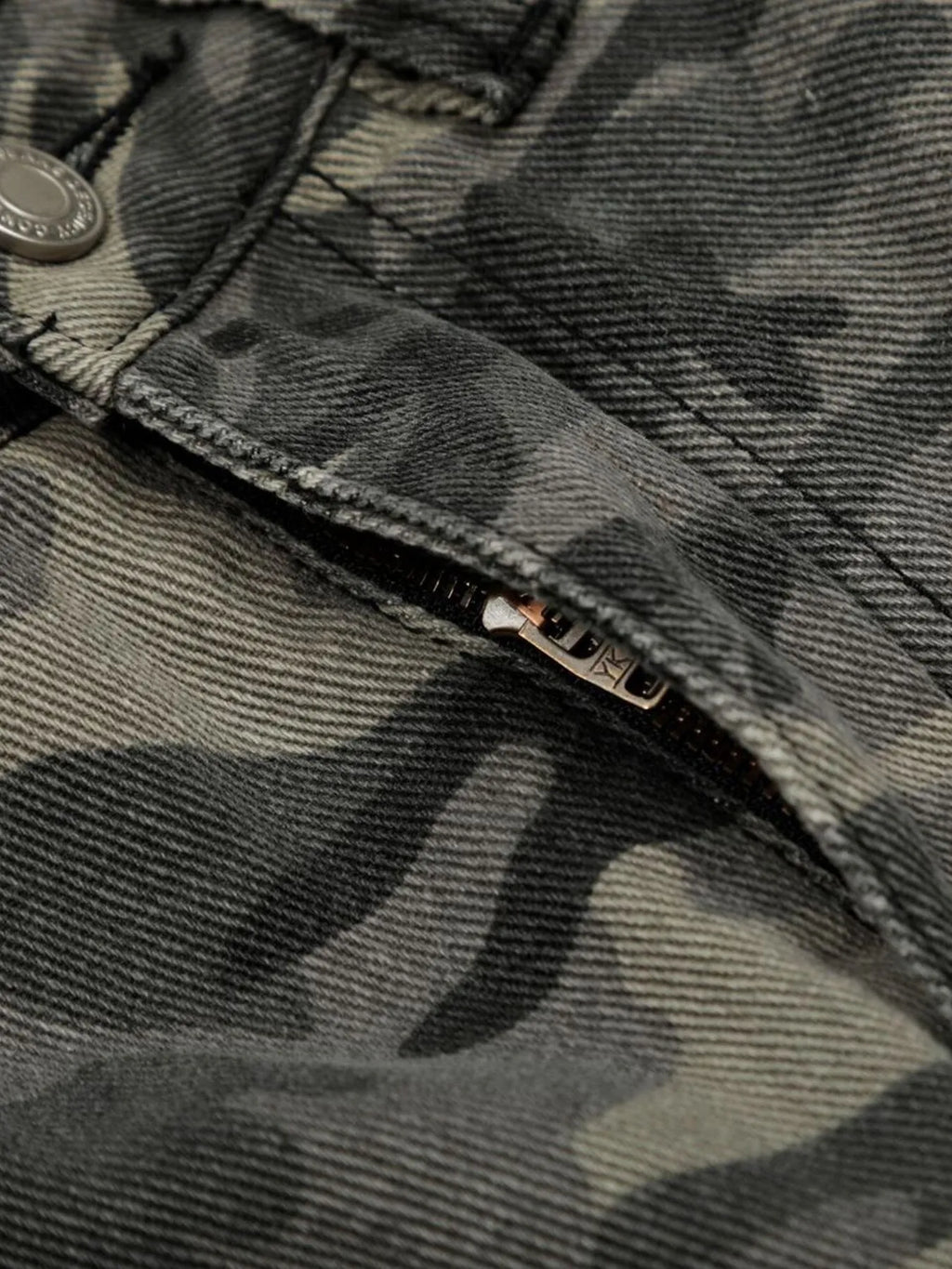 Men's Camouflage Cargo Capri Jeans