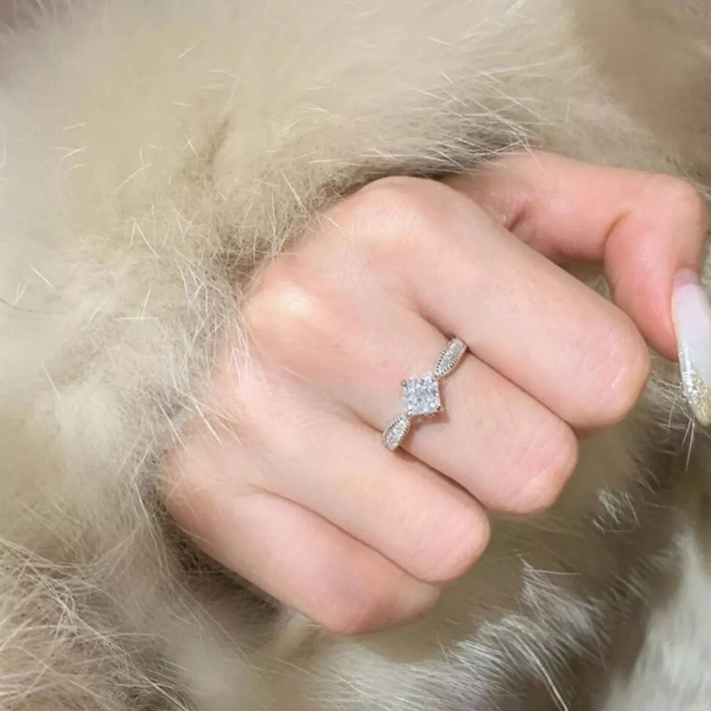 1 Carat 925 Sterling Silver Moissanite Geometric Ring