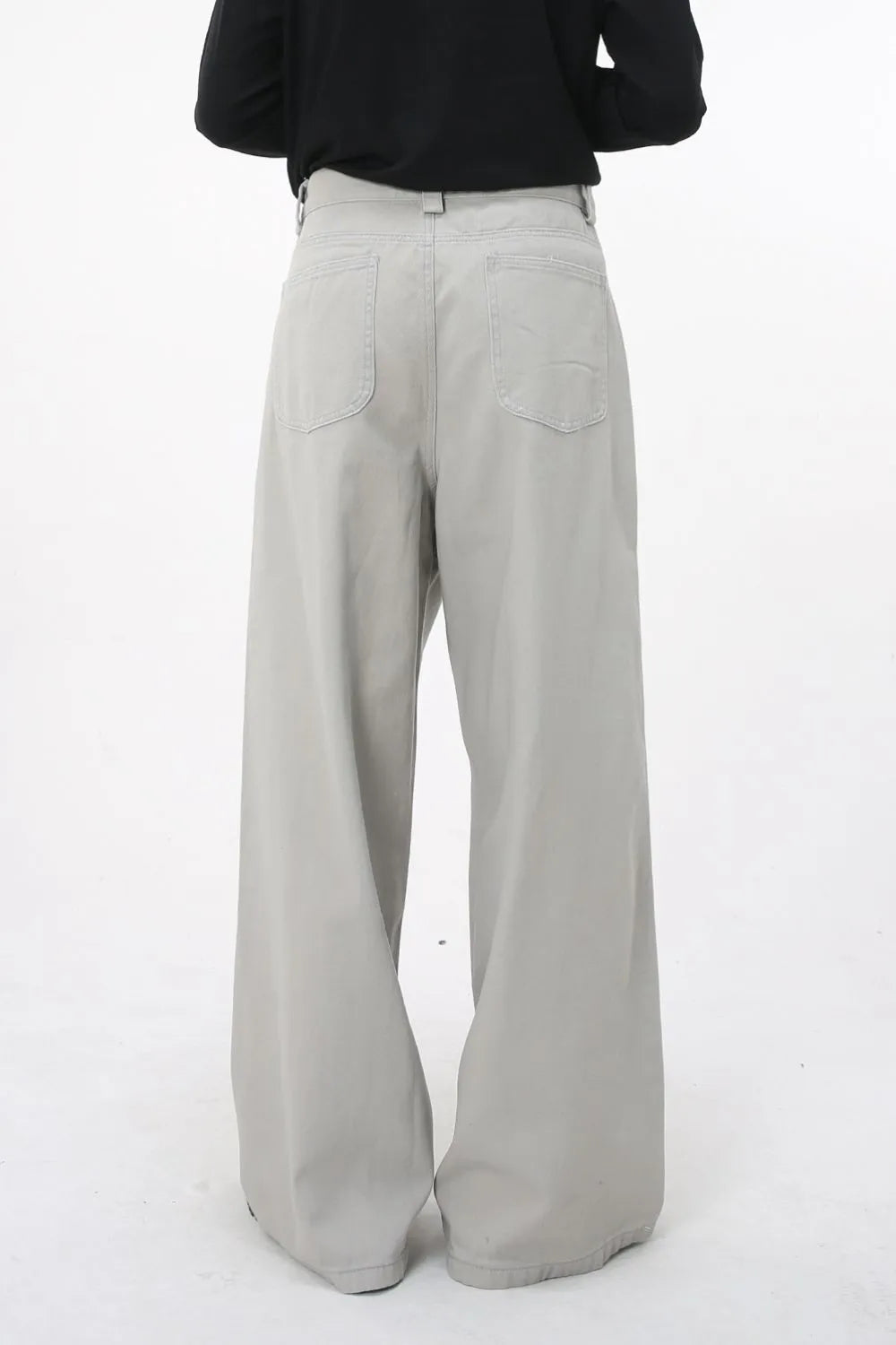 Wide Leg Jeans with Pockets