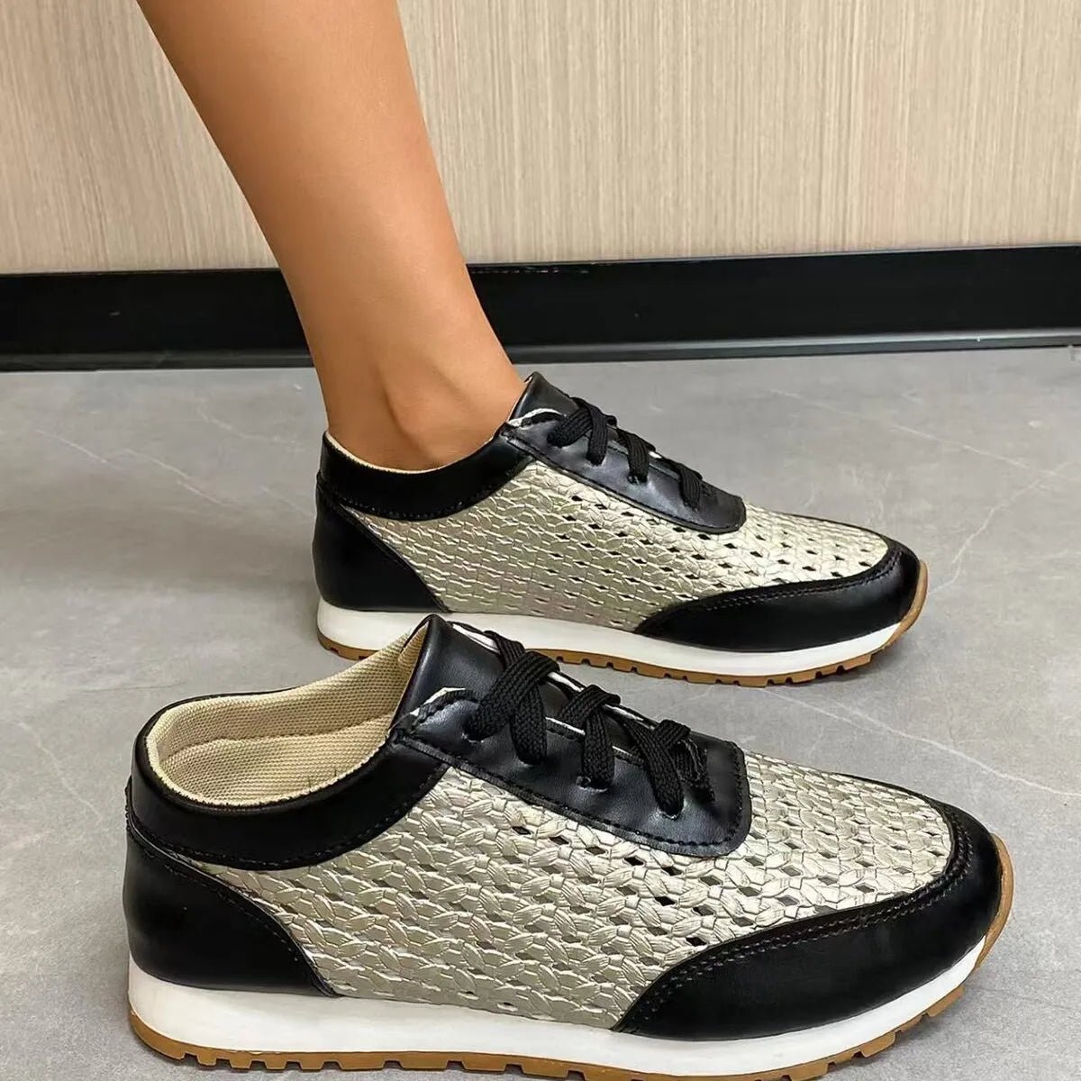 Breathable Lace Up Sneakers