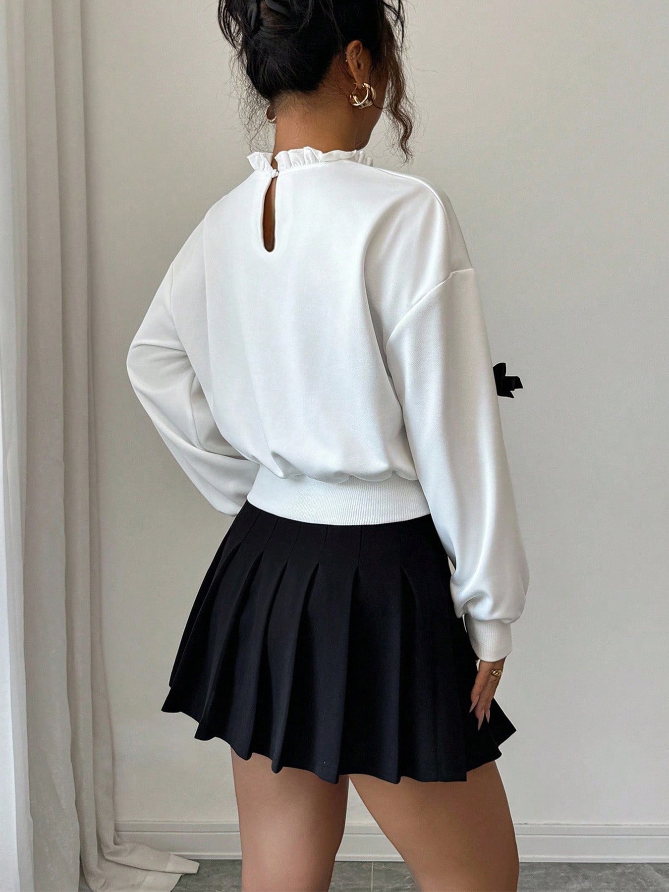 Bow Decor Dropped Shoulder Sweatshirt