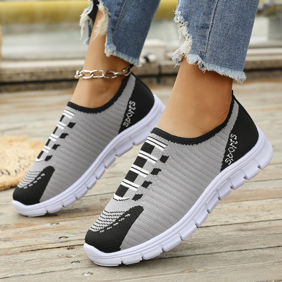 Mesh Round Toe Sneakers