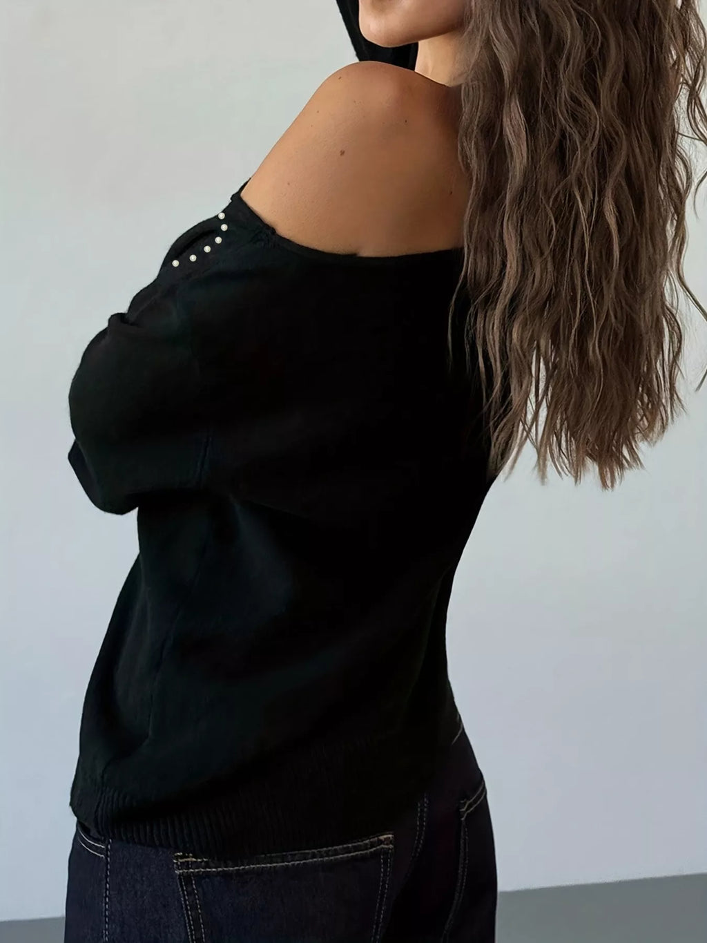 Studded Single Shoulder Knit Top