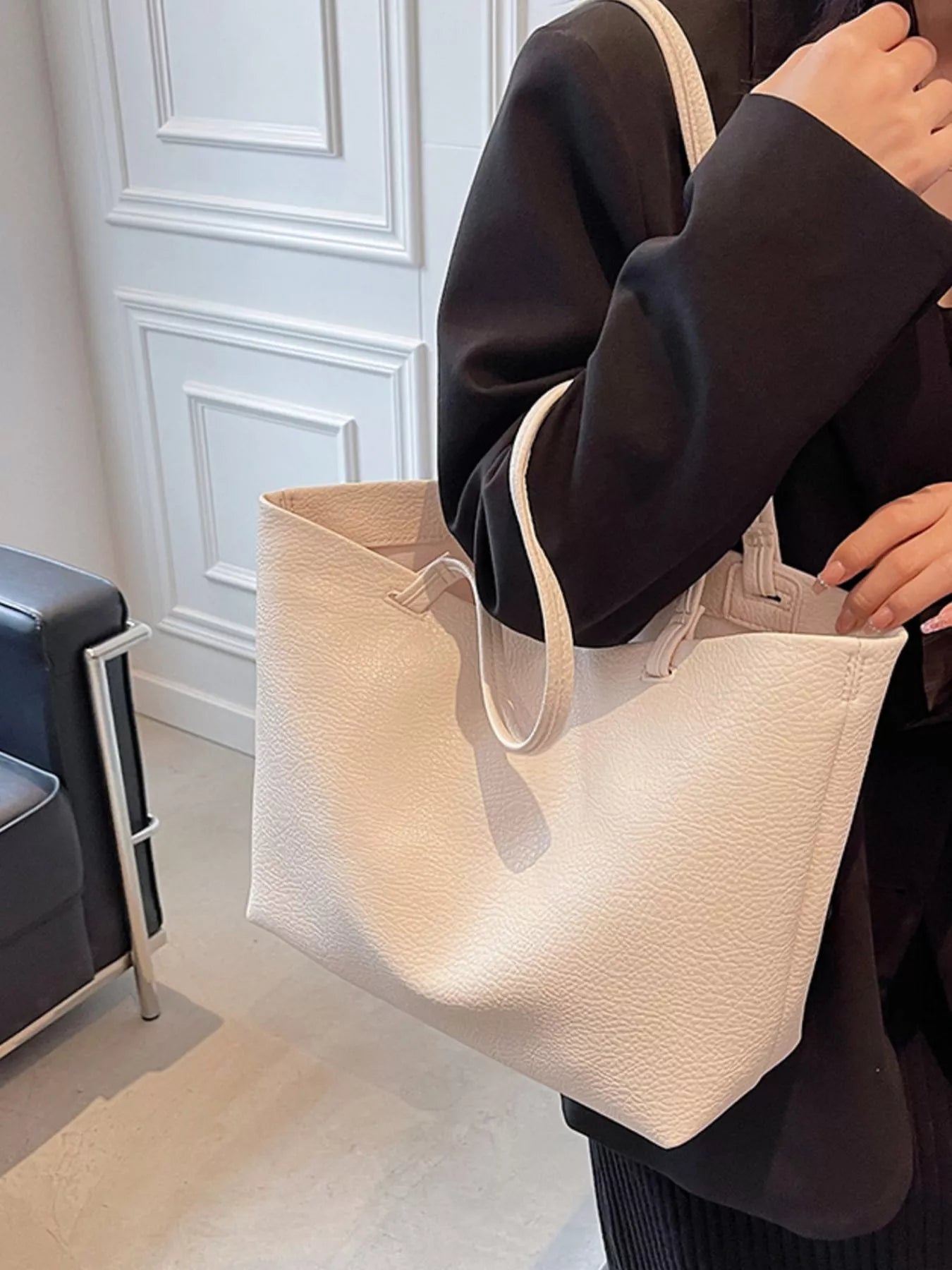 Large Capacity Shoulder Bag