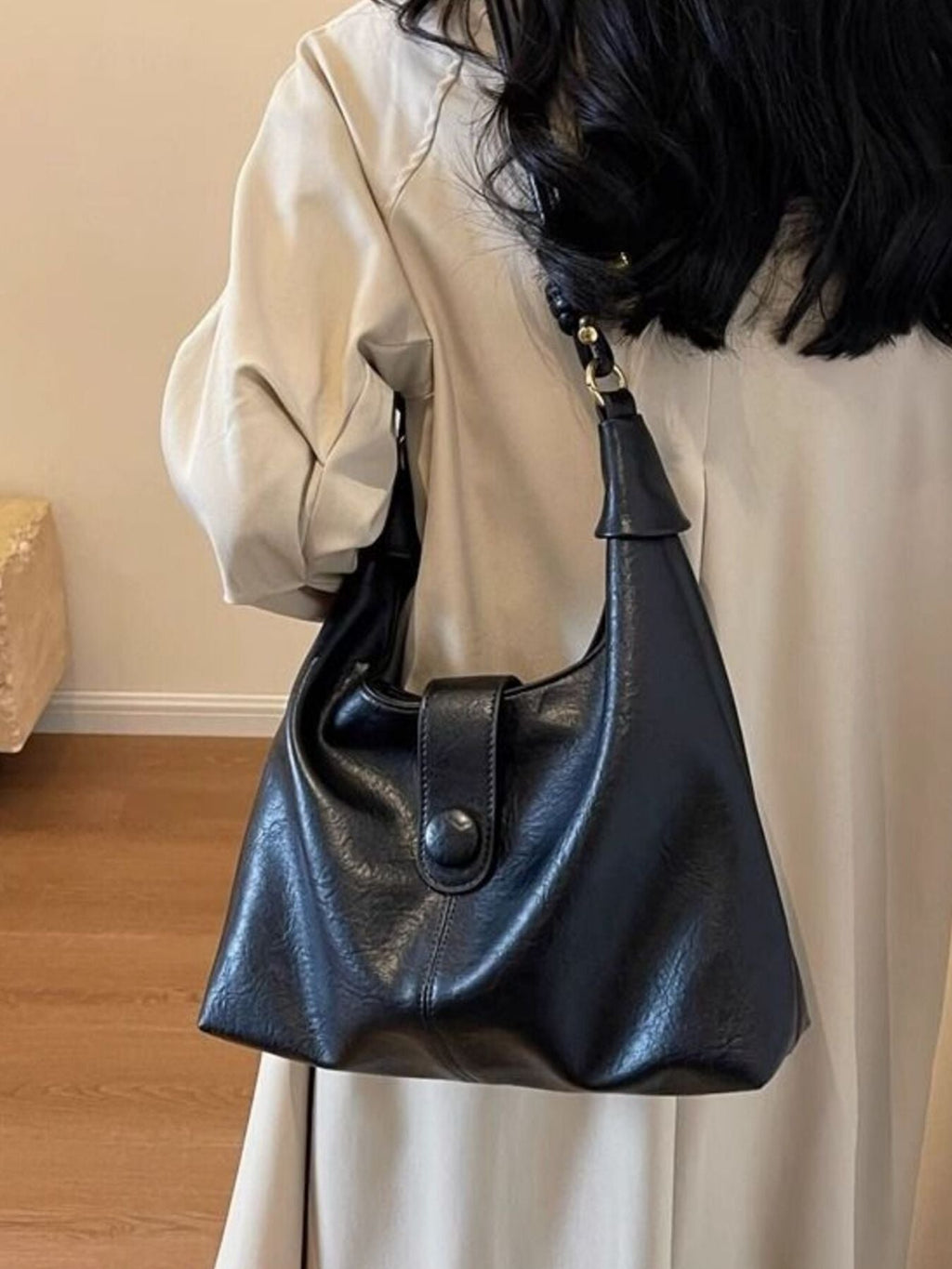 Vintage Buckle Closure Shoulder Bag