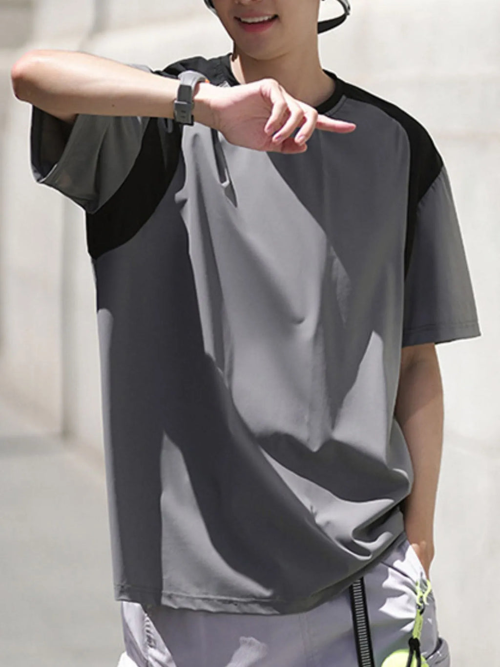 Men's Contrast Round Neck Short Sleeve T-Shirt
