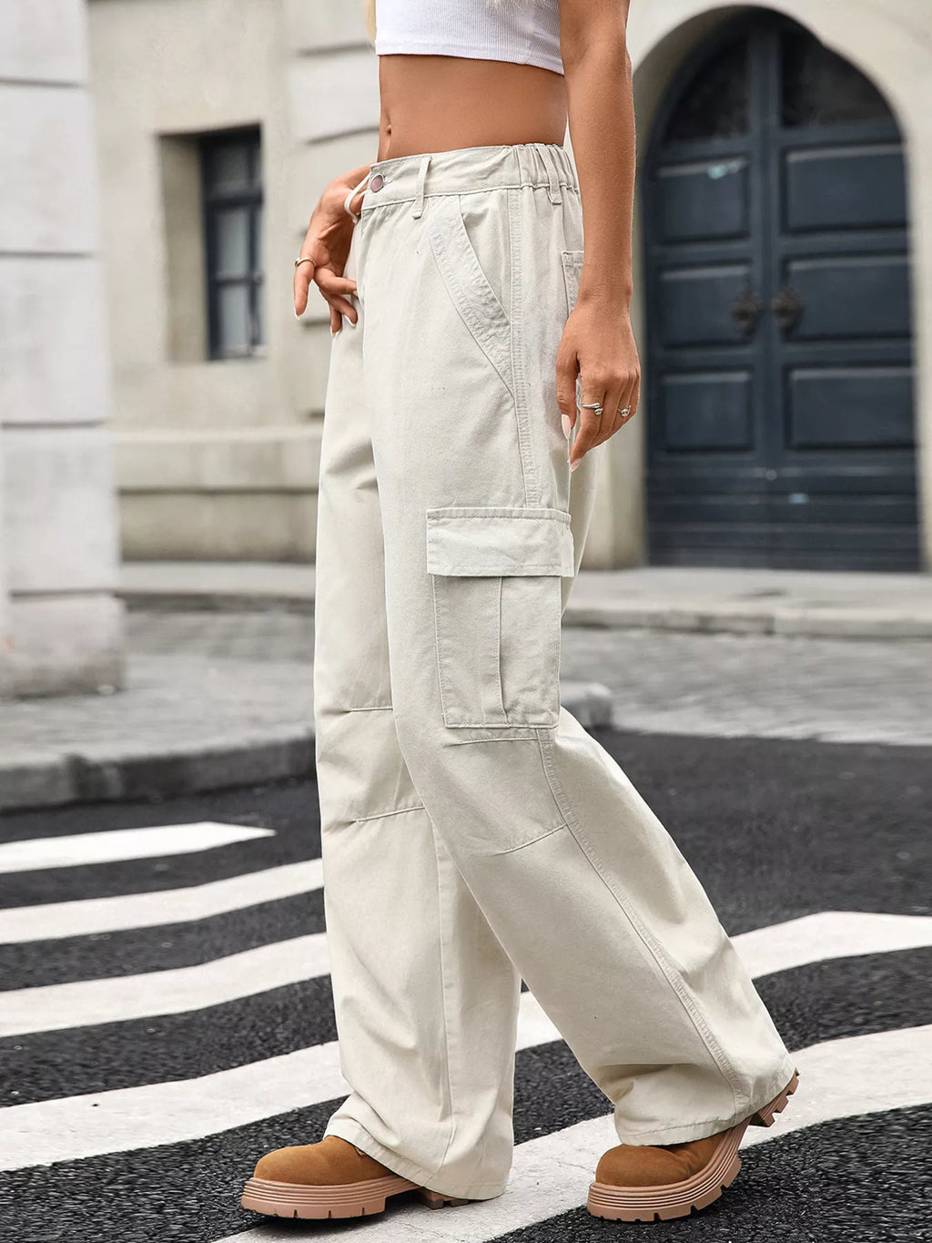 Relaxed Fit Cargo Jeans