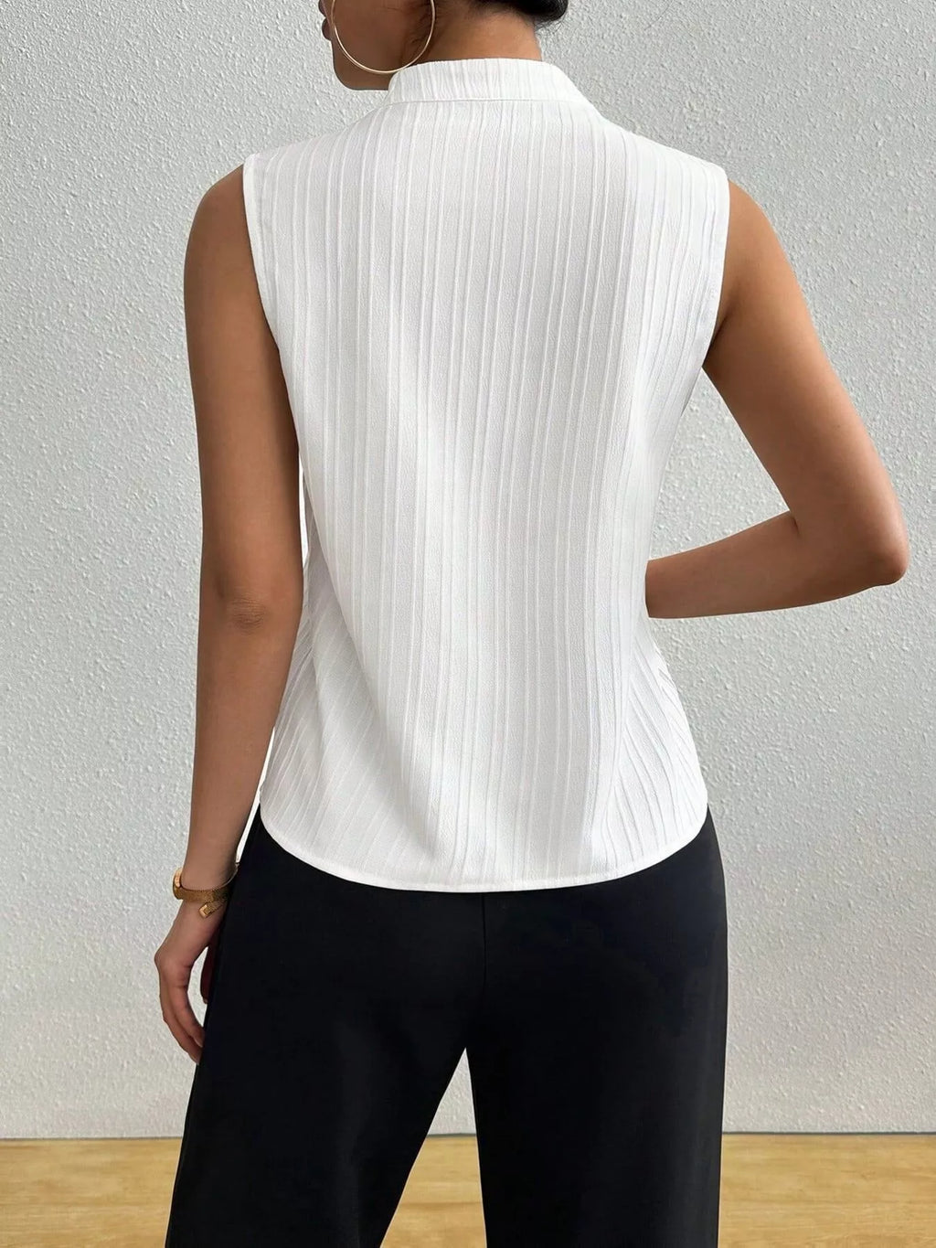 Texture Notched Sleeveless Top