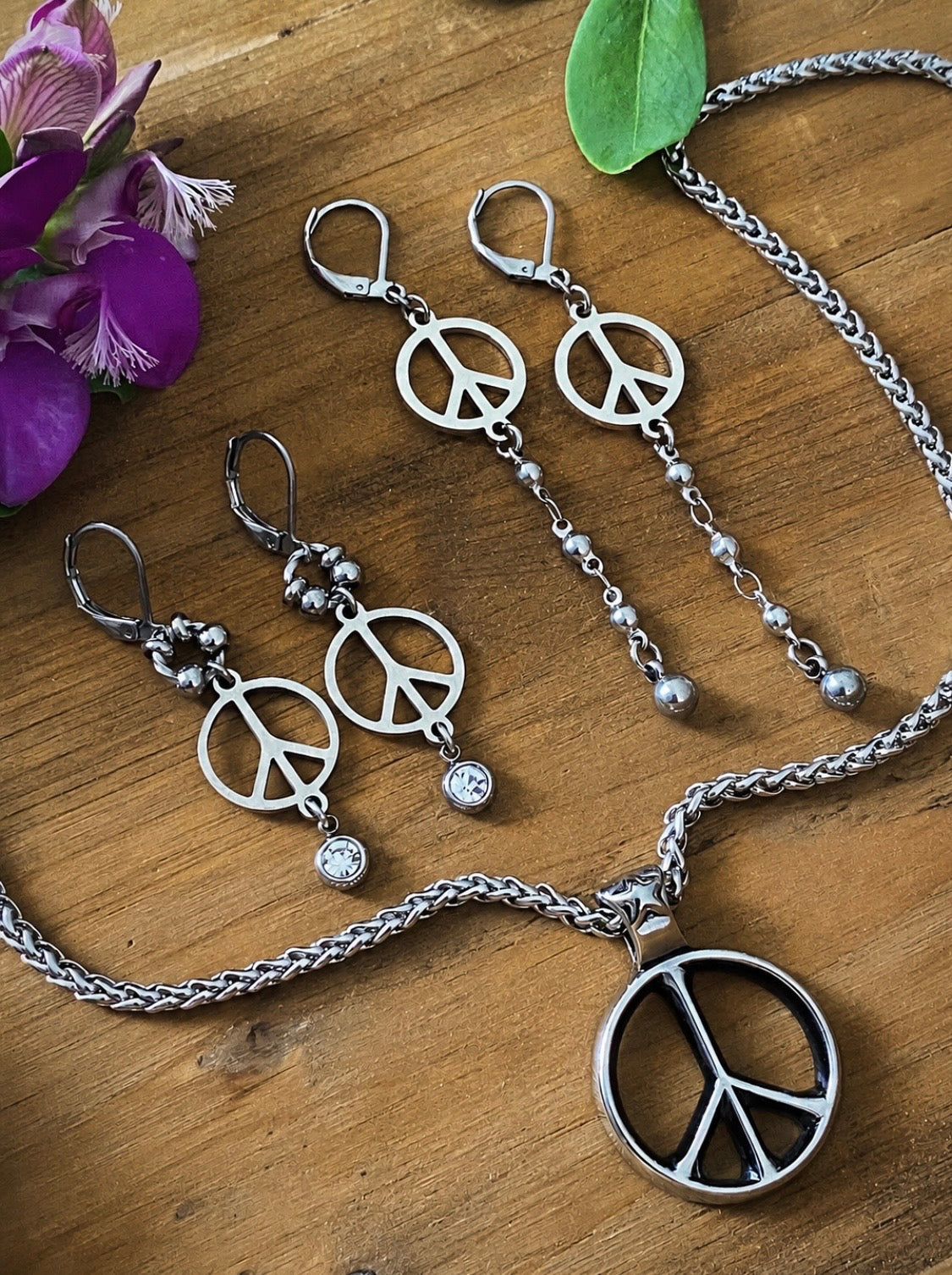 PEACE CHAIN EARRINGS