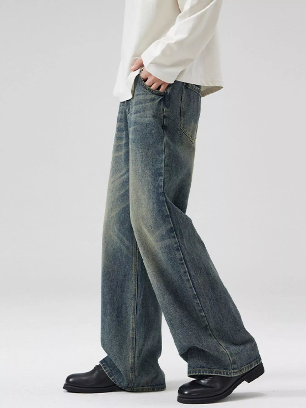 Men's Wide Leg Washed Jeans