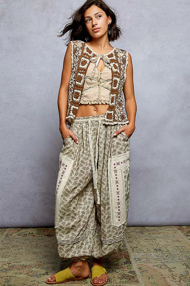 POL Tie Front Floral Pattern Crochet Vest with Scalloped Edge