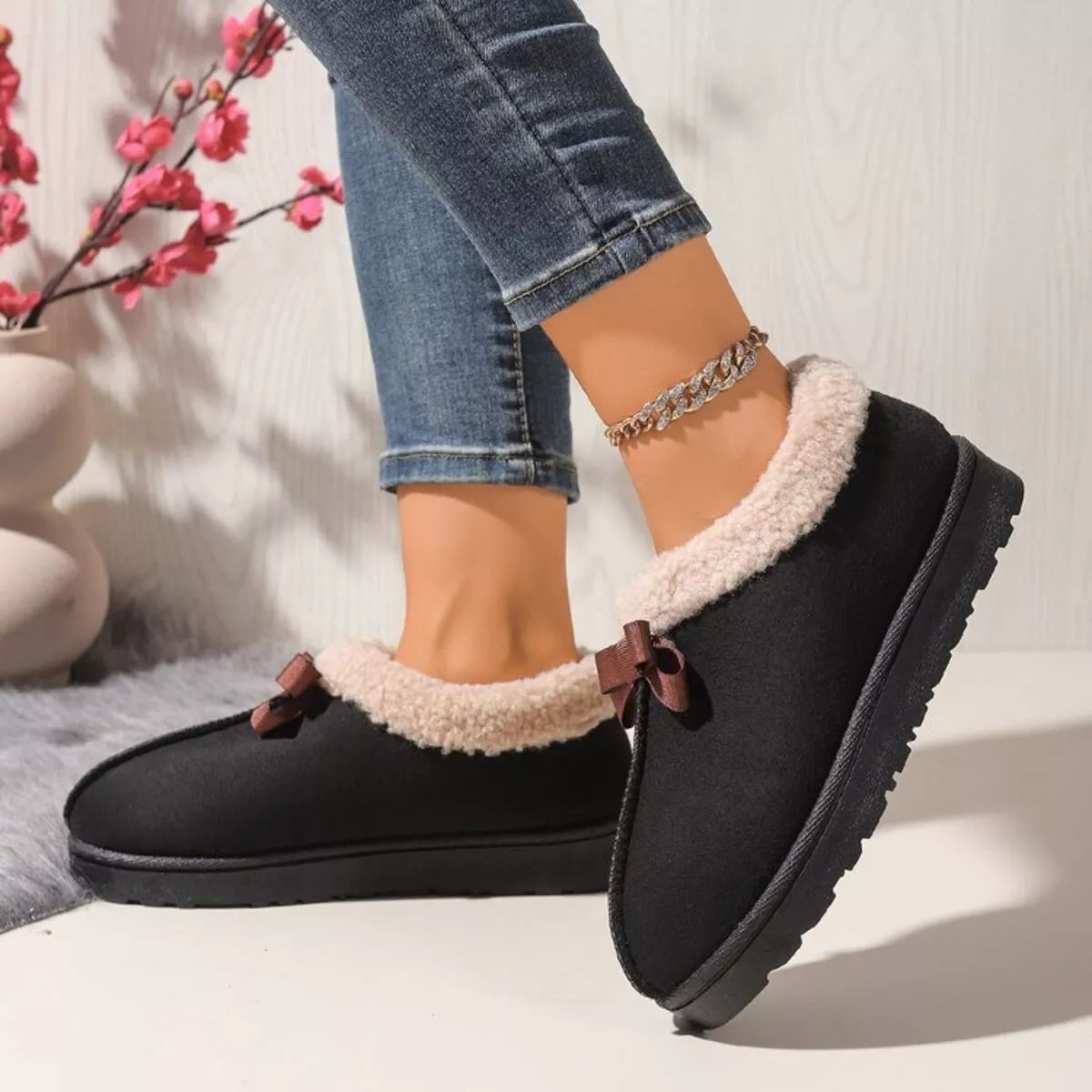 Cozy Bowknot Plush Lined Slip-Ons