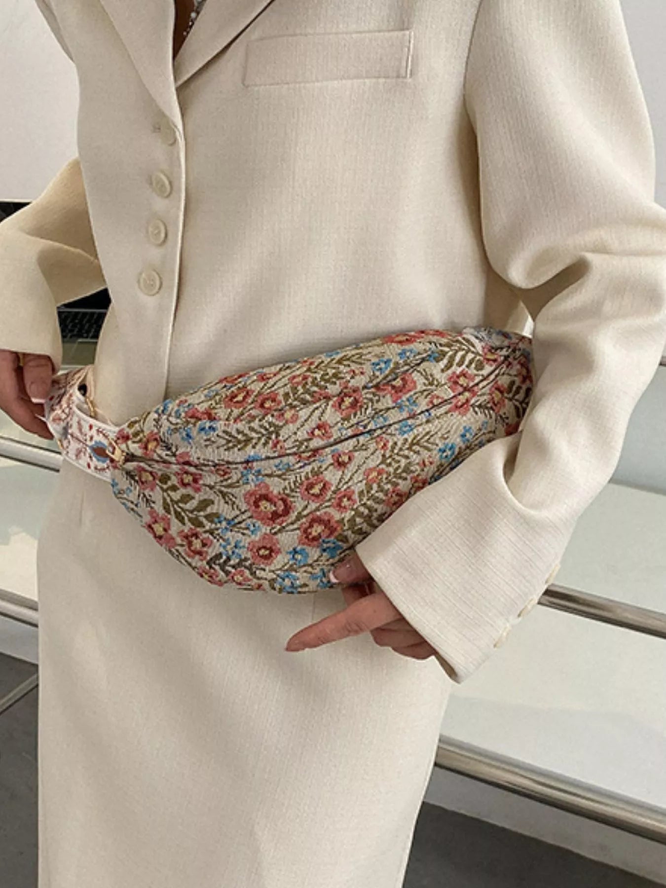 Floral Pattern Wide Strap Crossbody Bag