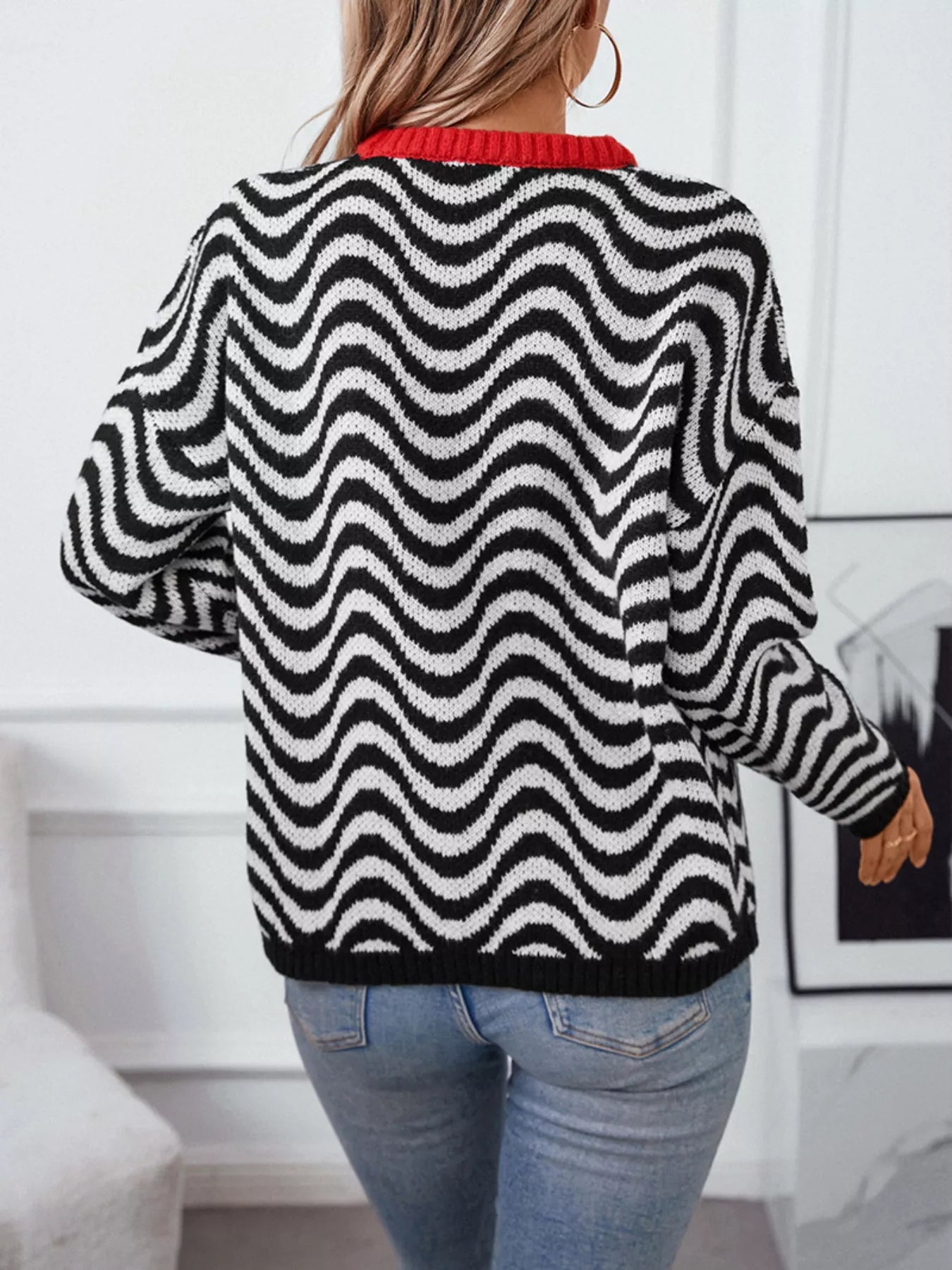 Wavy Striped Round Neck Sweater