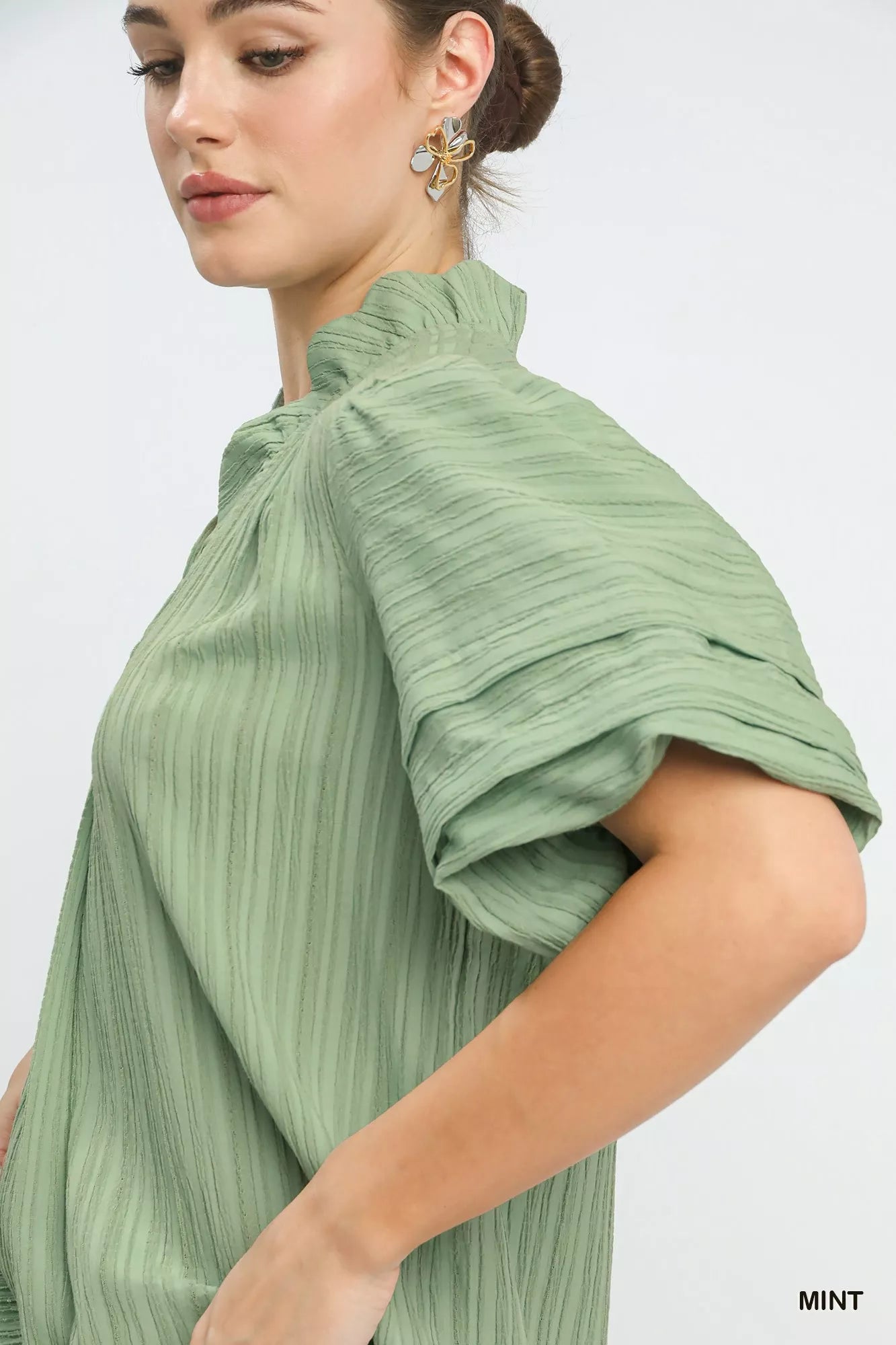 Umgee Seersucker Bubble Sleeve V-Neck Blouse