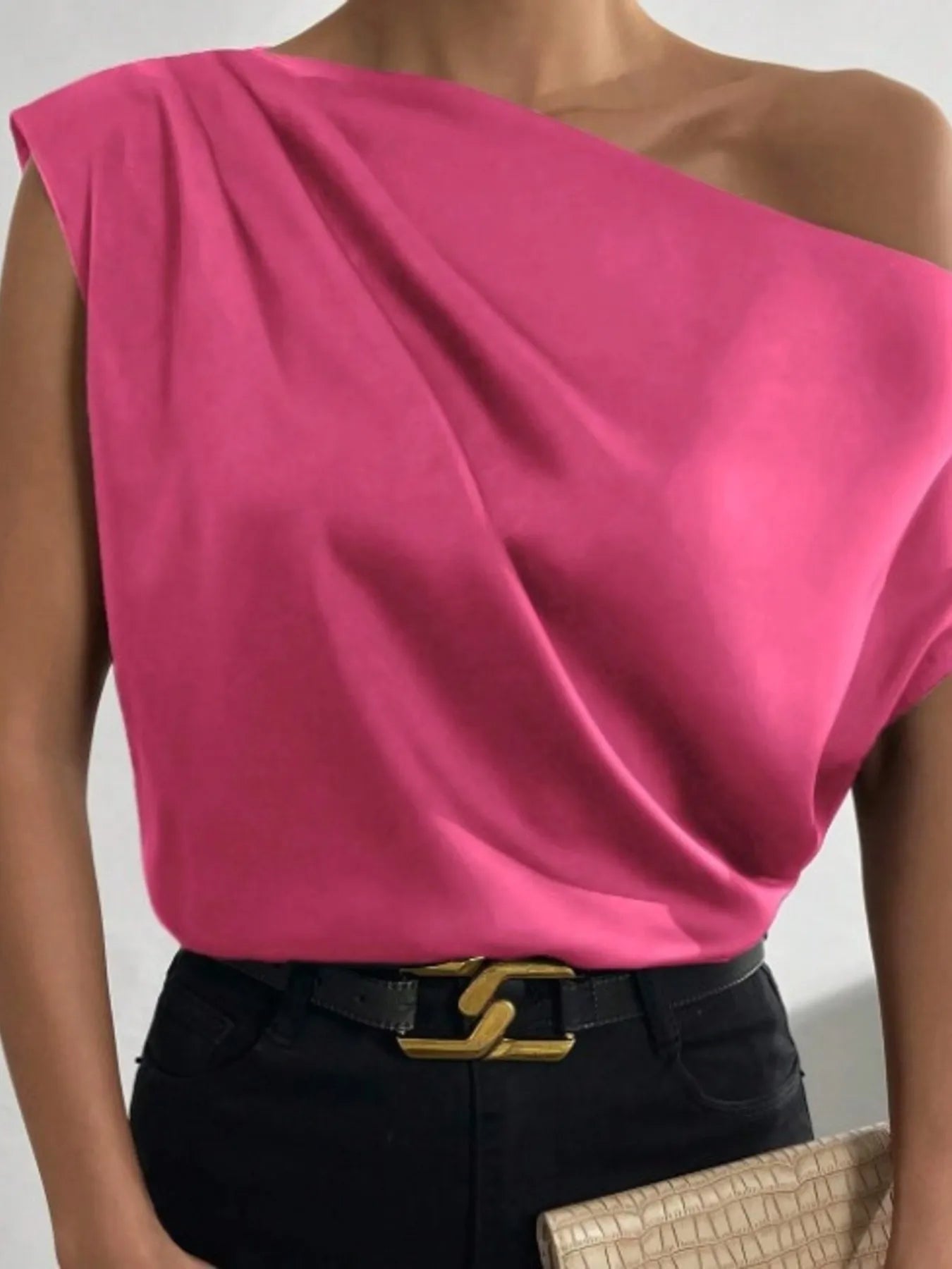 Asymmetrica One-Shoulder Draped Blouse