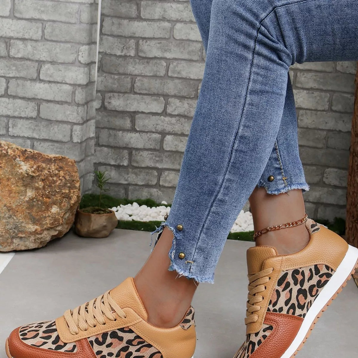 Leopard Print Casual Sneakers