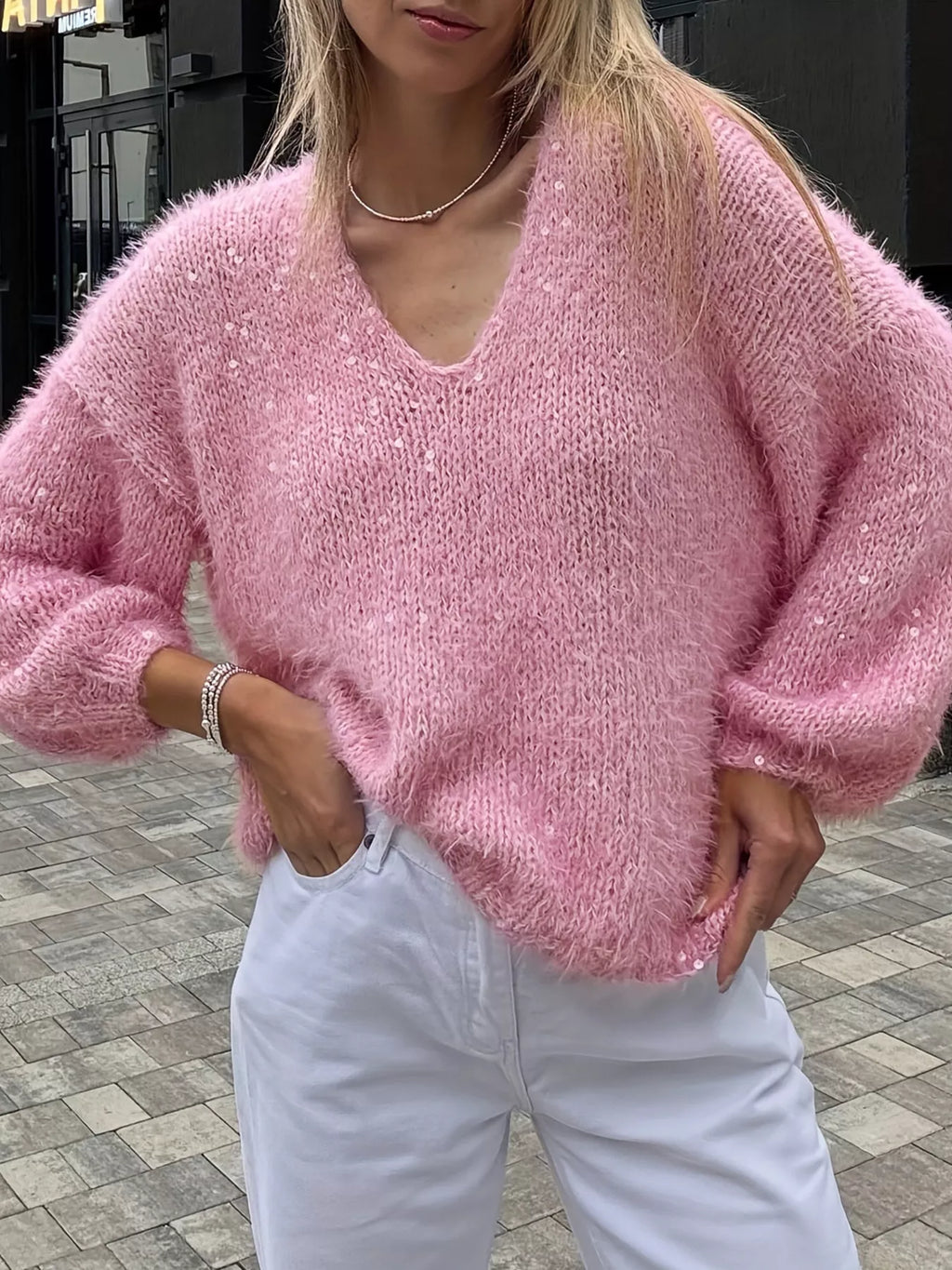 Sqeuin Fuzzy V-Neck Knit Top
