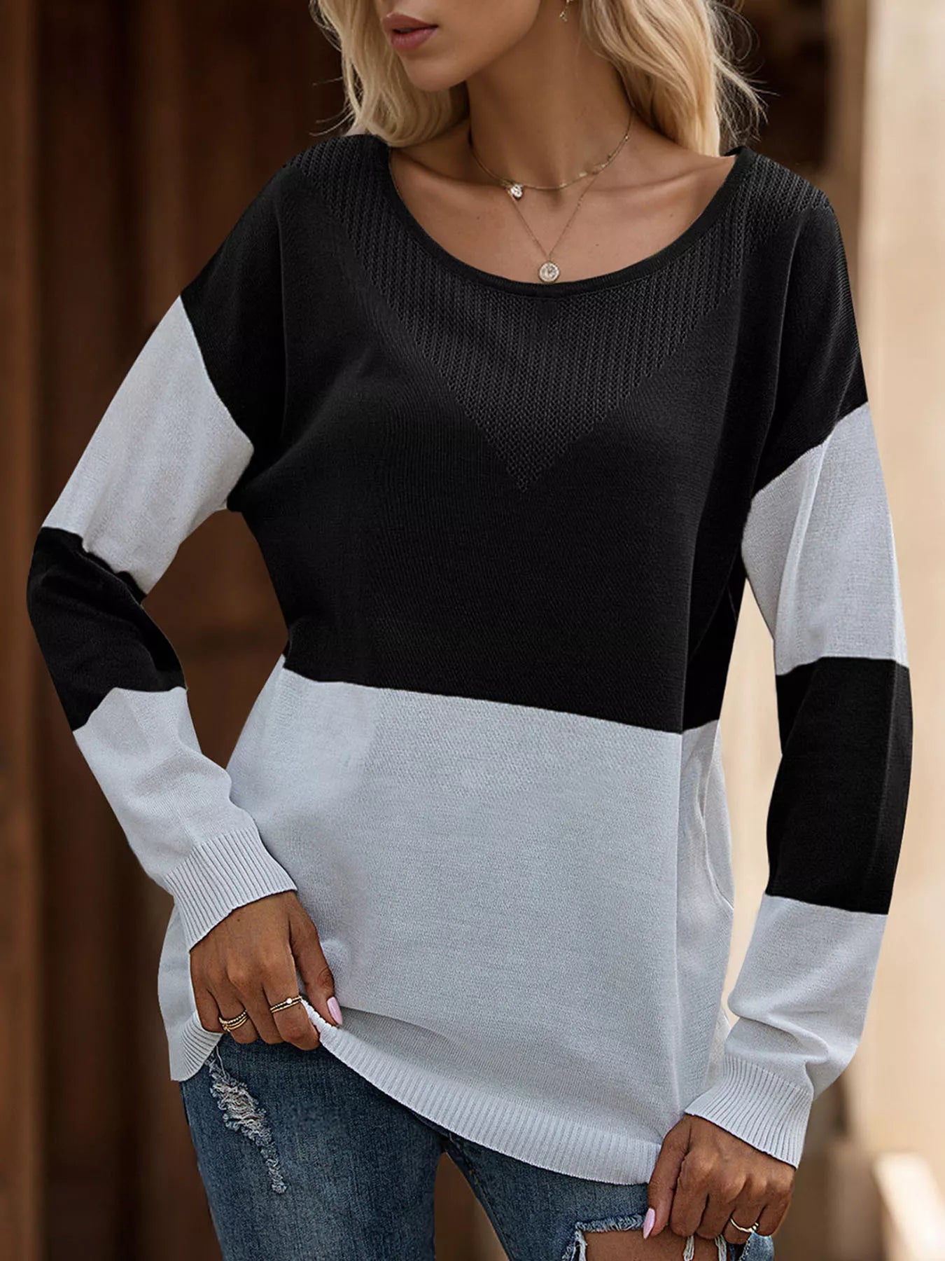 Color Block V-Neck Knit Top