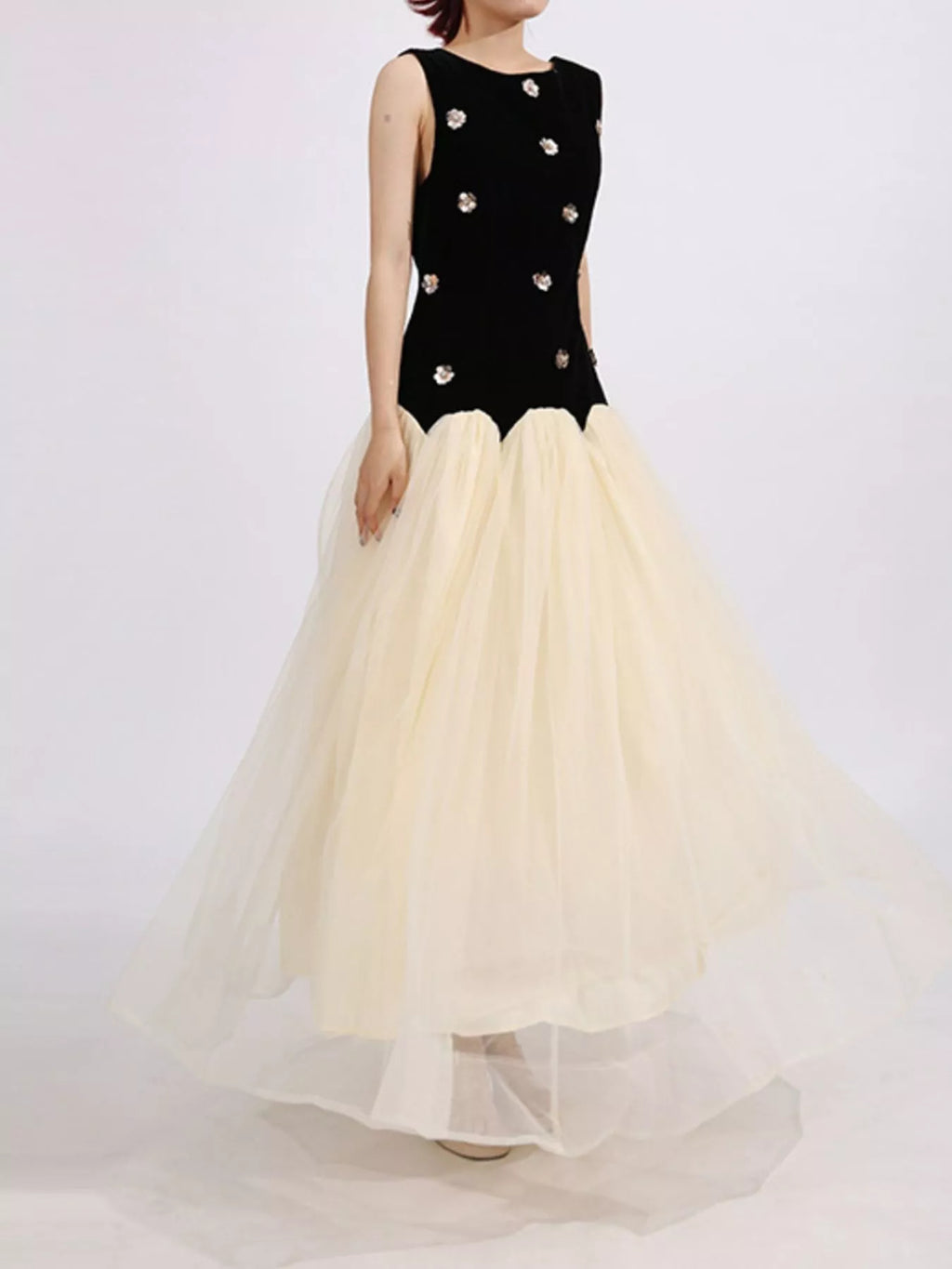Contrast Flower Sleeveless Tulle Maxi Dress