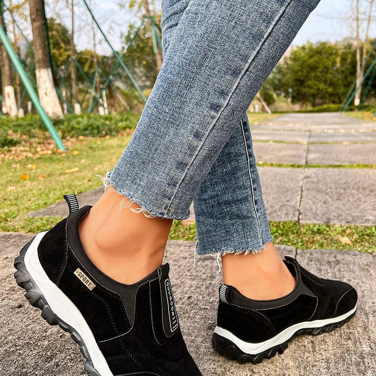 Round Toe Breathable Sneakers