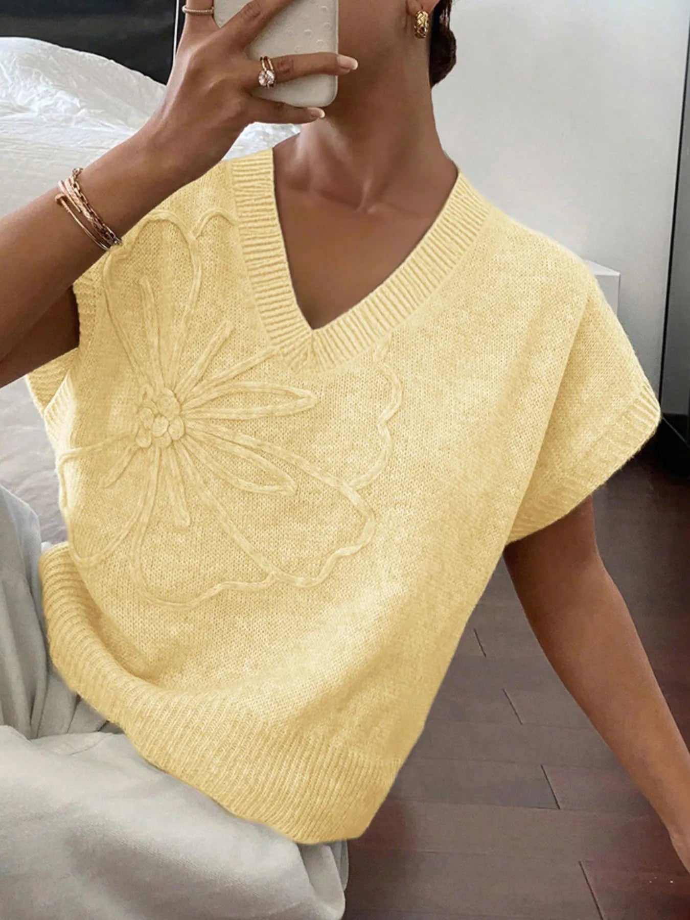 Ribbed Hem V-Neck Short Sleeve Sweater
