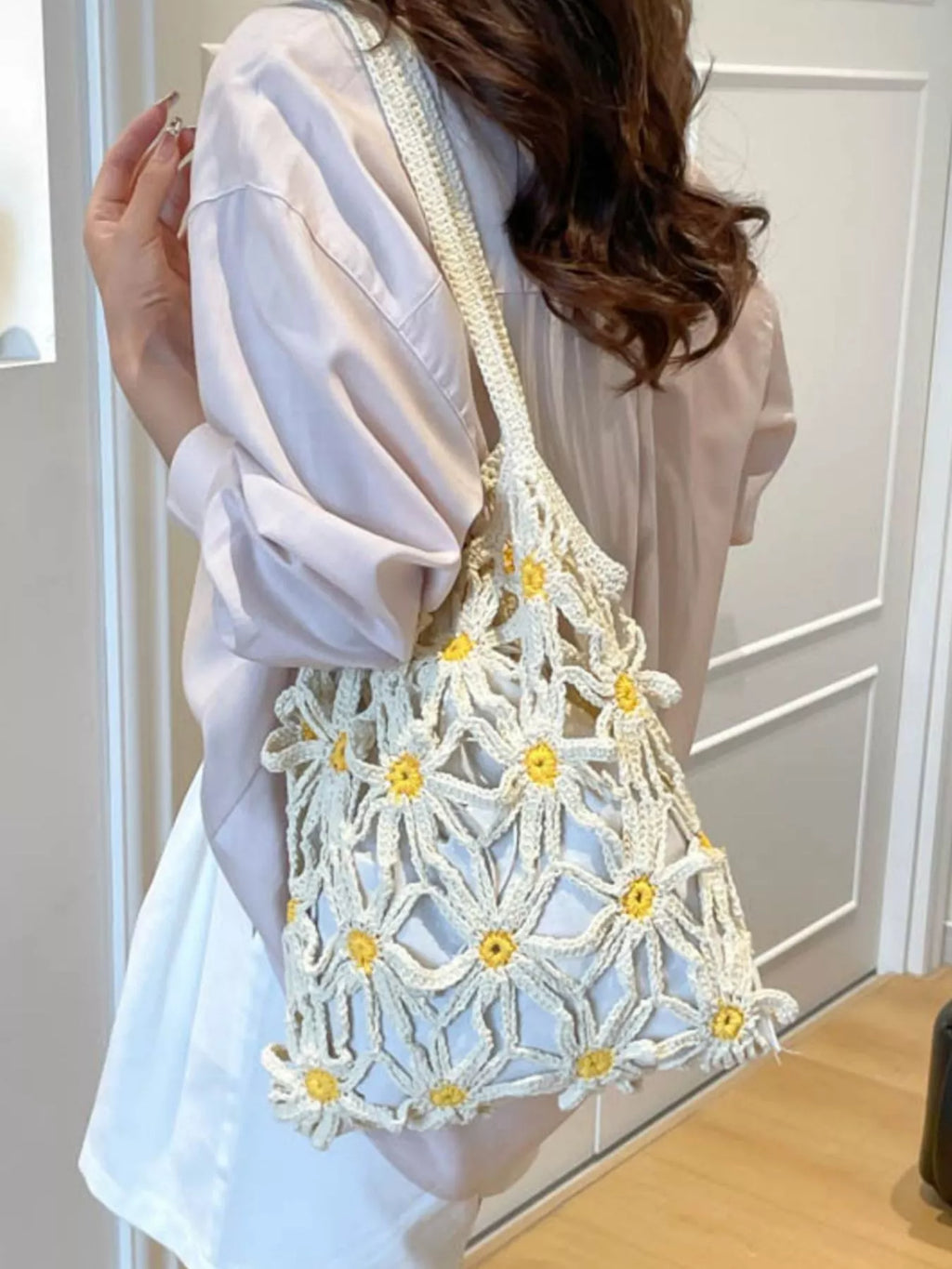 Daisy Crochet Shoulder Bag