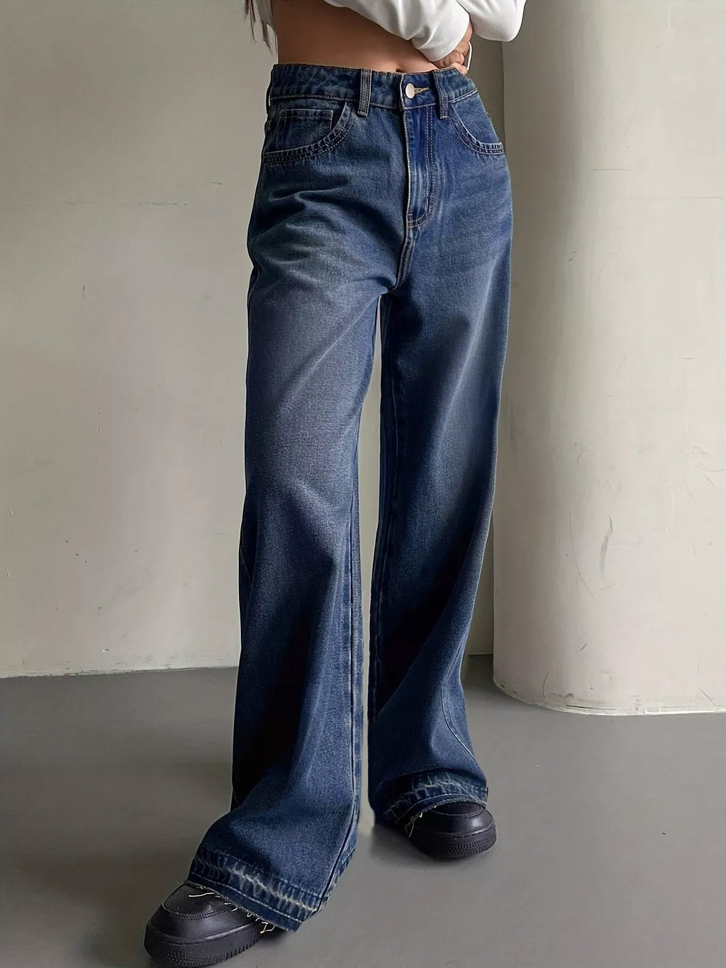 Wide Leg Vintage Wash Jeans