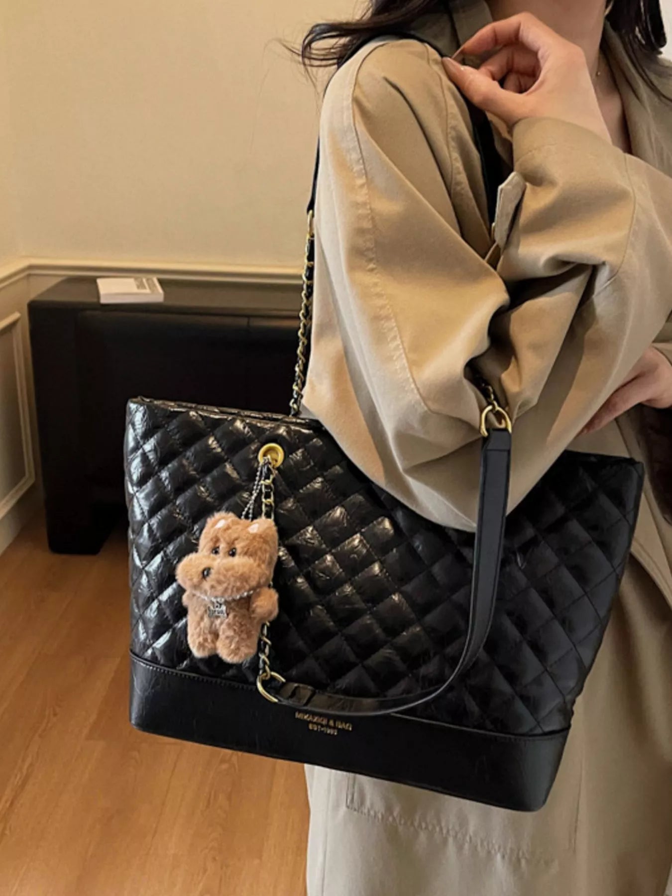 Quilted Chain Shoulder Bag