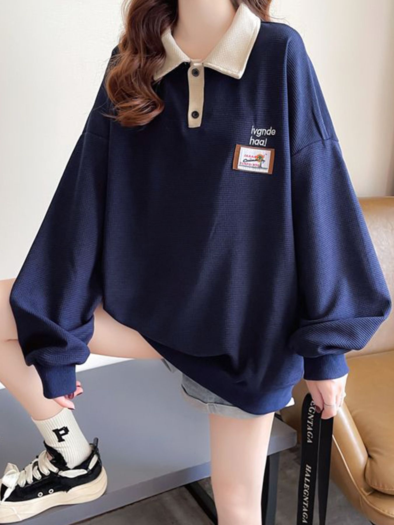 Contrast Collar Dropped Shoulder Sweatshirt