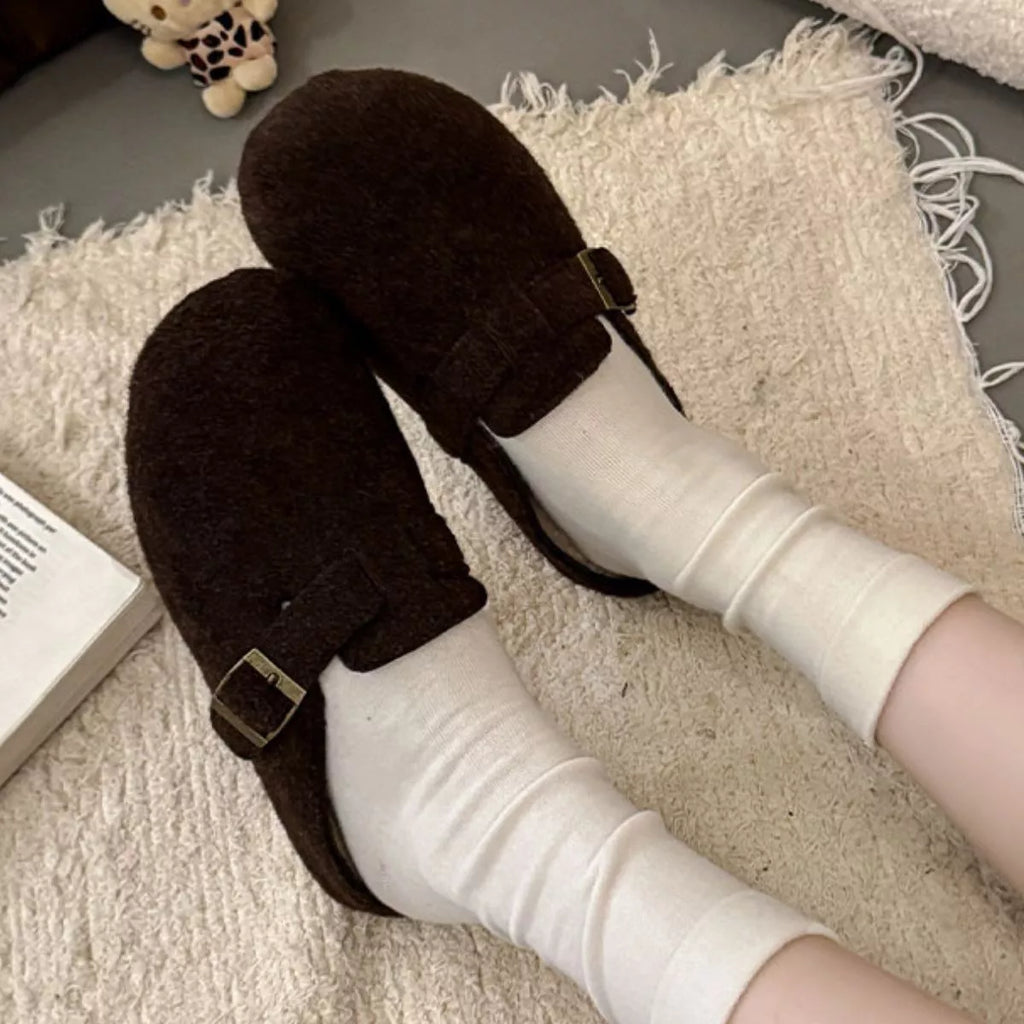 Buckle Decor Round Toe Slippers