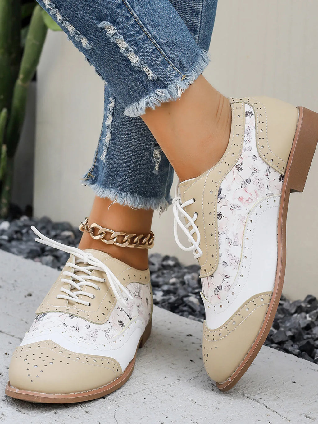 Lace-Up Detail Round Toe Sneakers