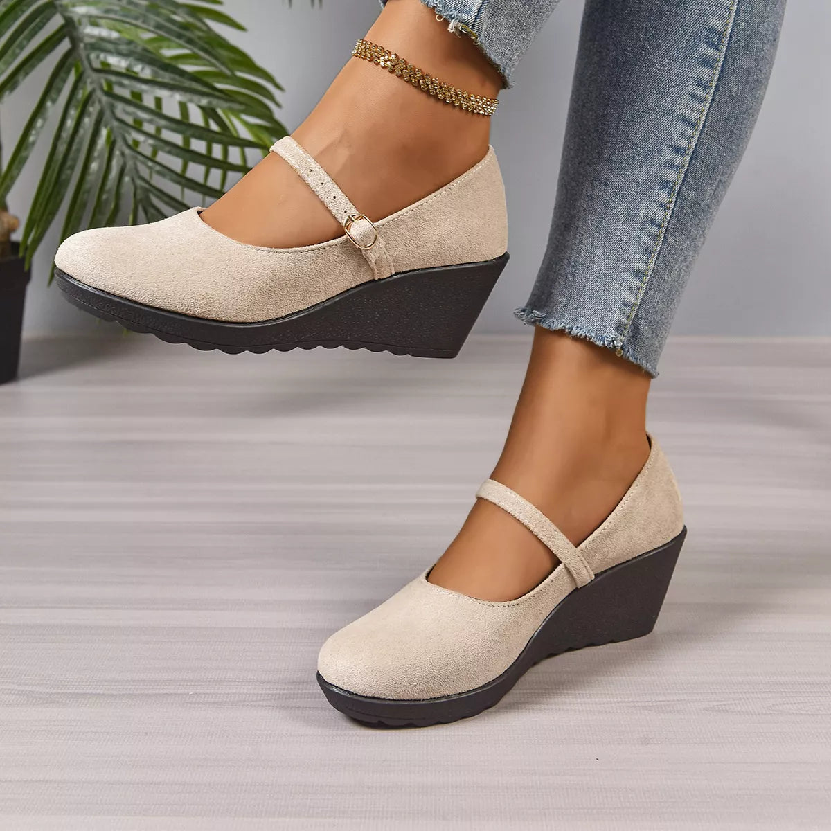 Round Toe Wedge Loafers