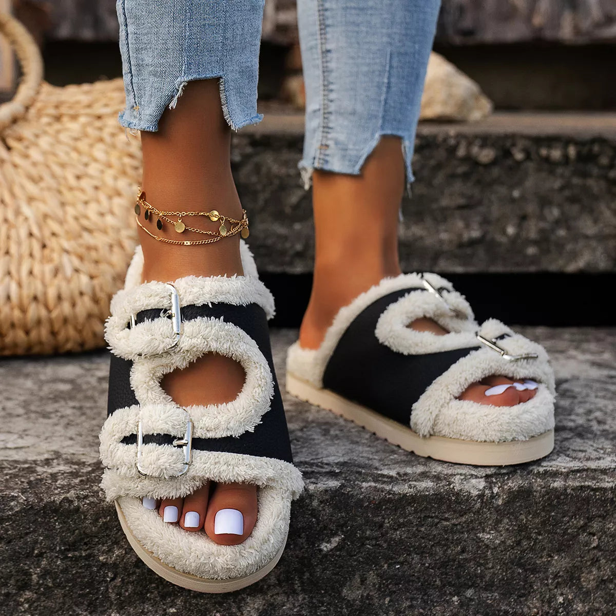 Buckle Decor Plush Lined Platform Slippers