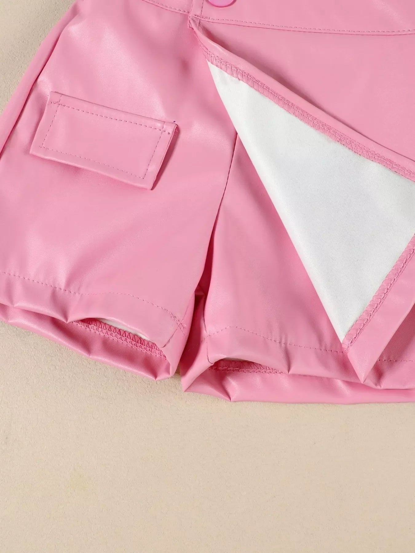Children‘s Ruffle Decor Top & Button Detail Skort Set