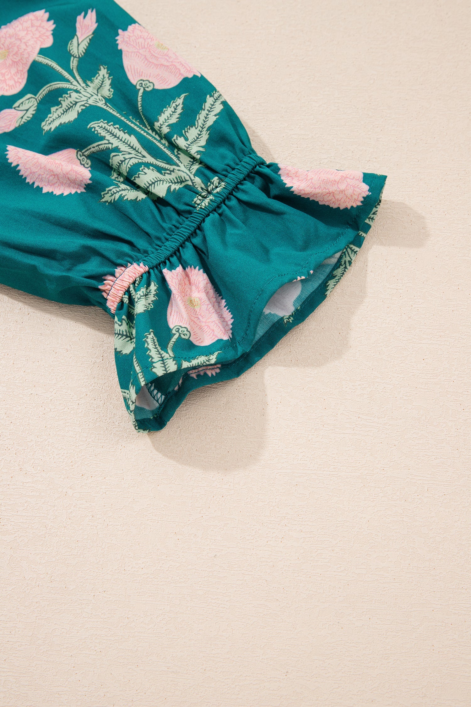 Flower Contrast V-Neck 3/4 Sleeve Blouse