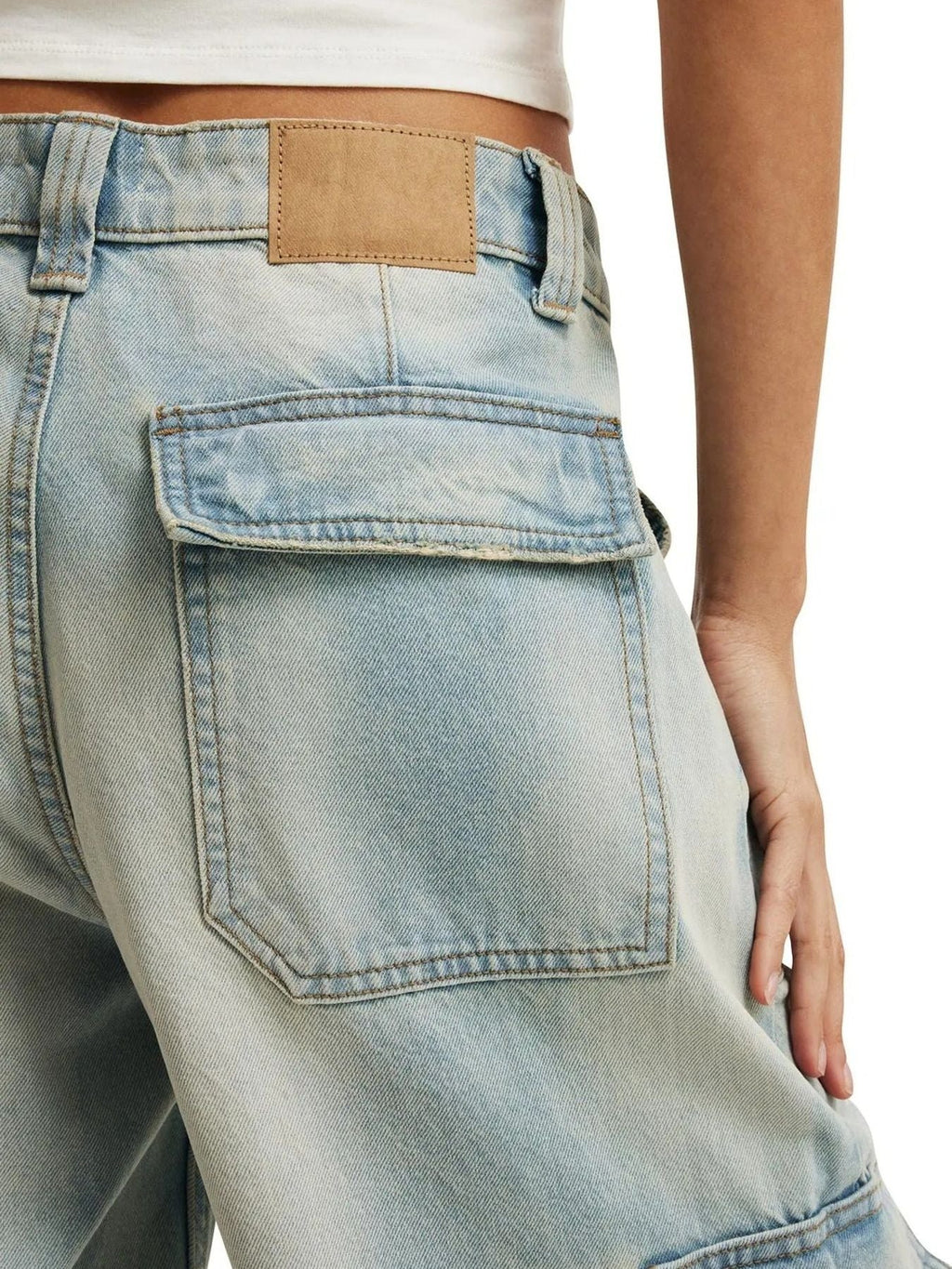 Wide Leg Cargo Jeans
