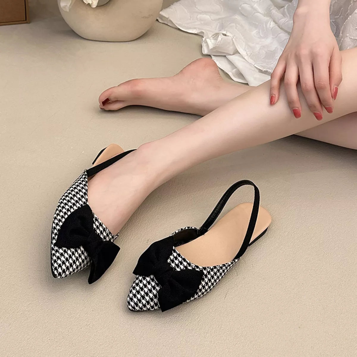 Bow-Decorated Pointed-Toe Slingback Sandals