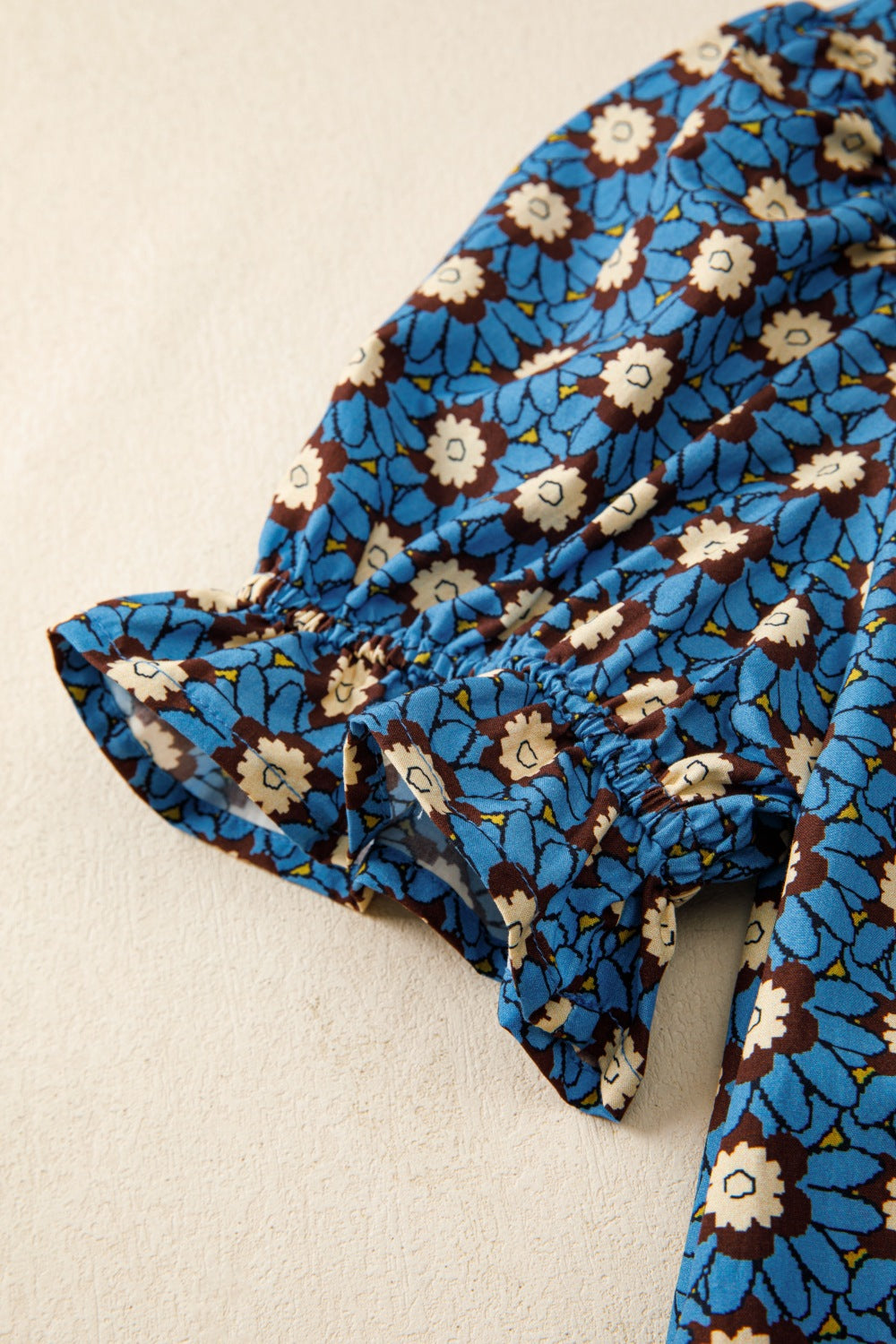 Floral Print V Neck Pleated Detail Short Puff Sleeve Blouse