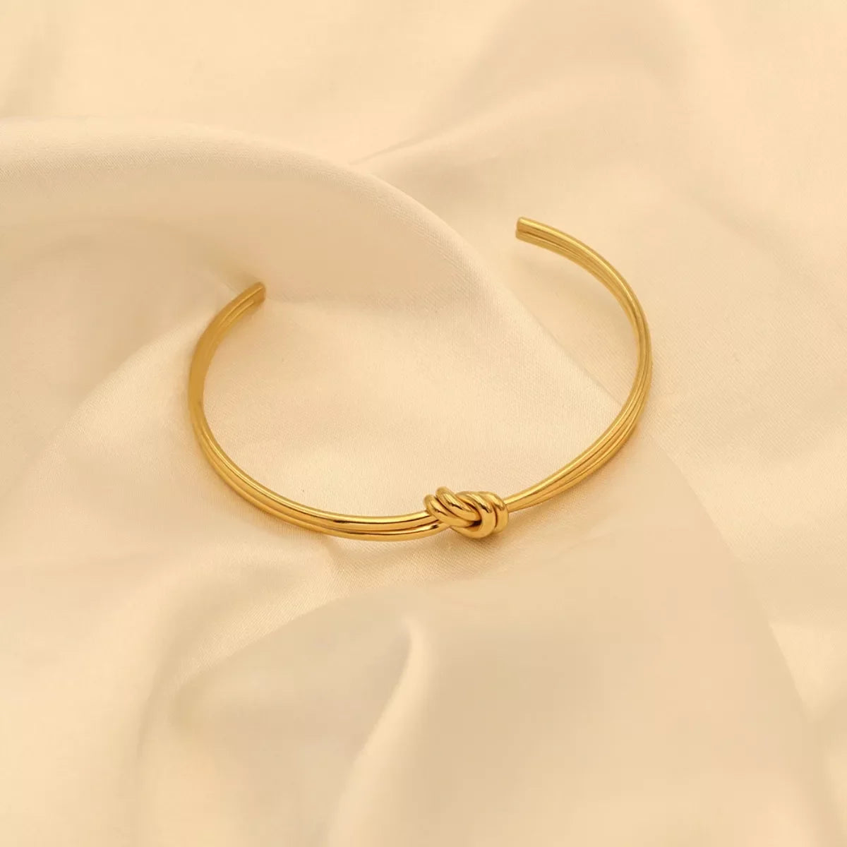 18K Gold-Plated Knot Open Bracelet