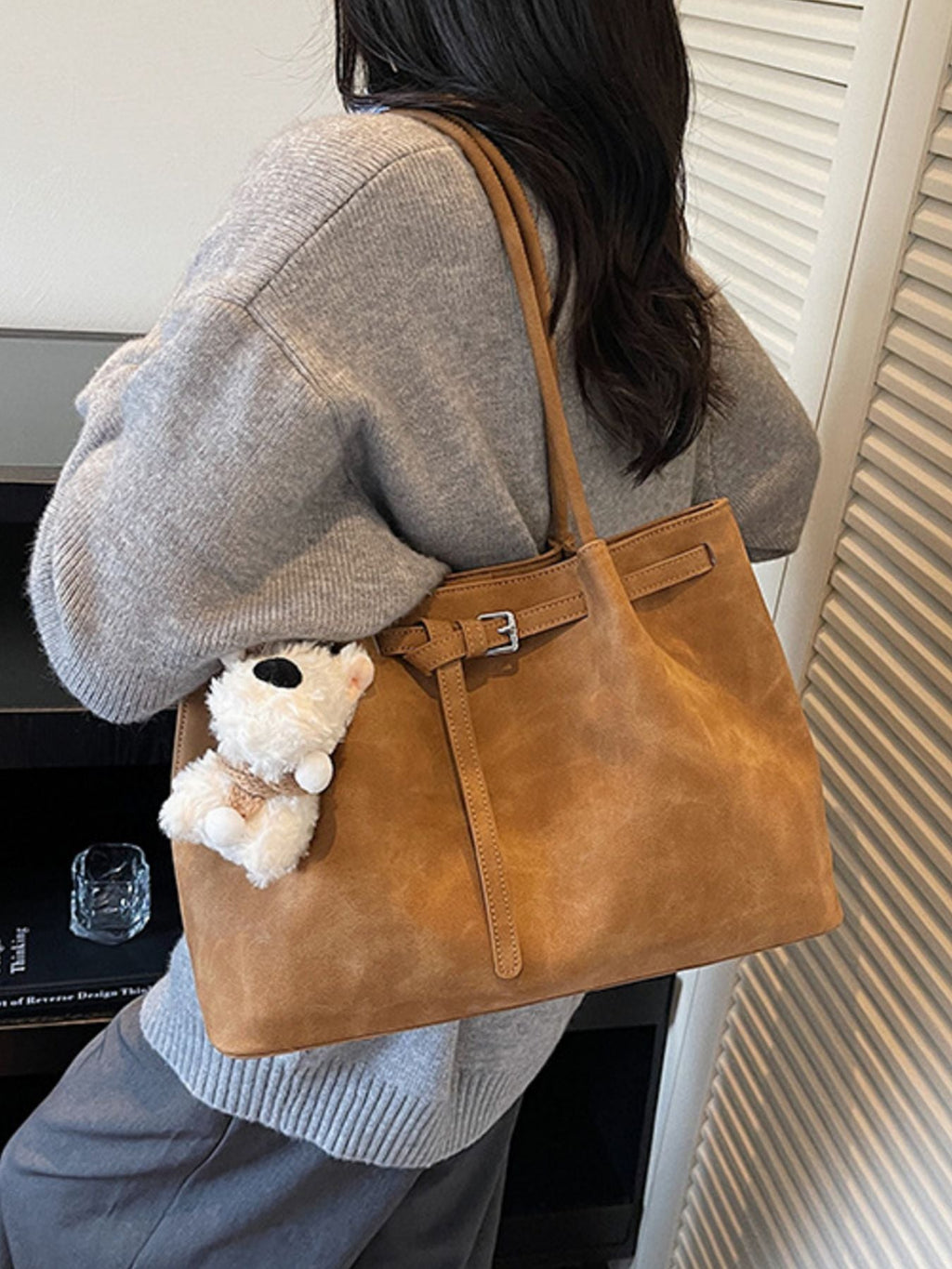 Buckle Detail Shoulder Bag